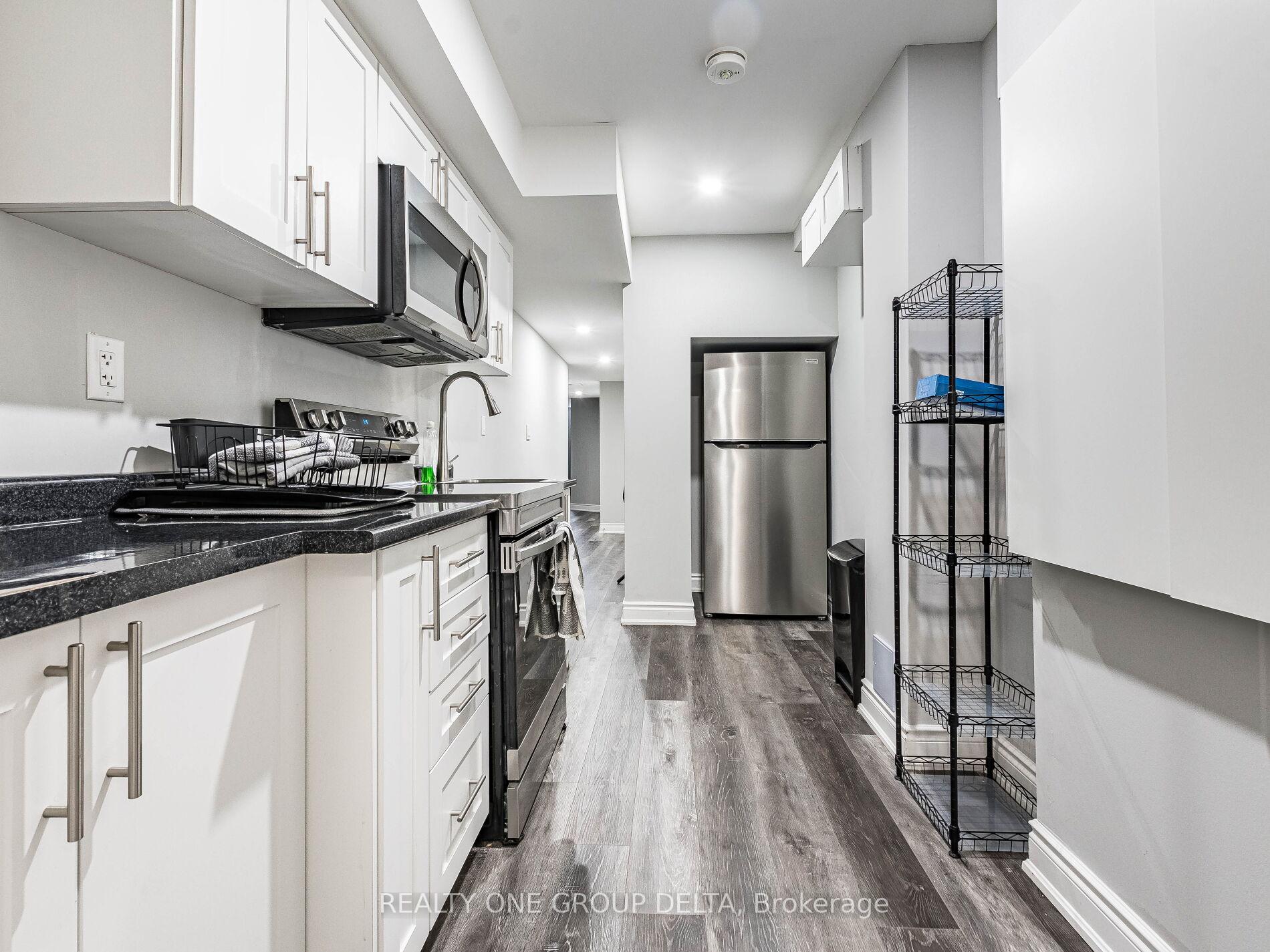 Photo 23 of 6 Quinton (Upper Level) Ridge, Brampton, Bram West — HOMEH