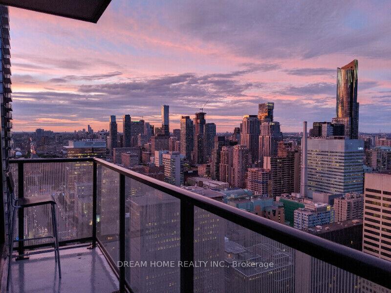 Photo 8 of Unit Ph310, 426 University Avenue, Toronto, Kensington-Chinatown — HOMEH