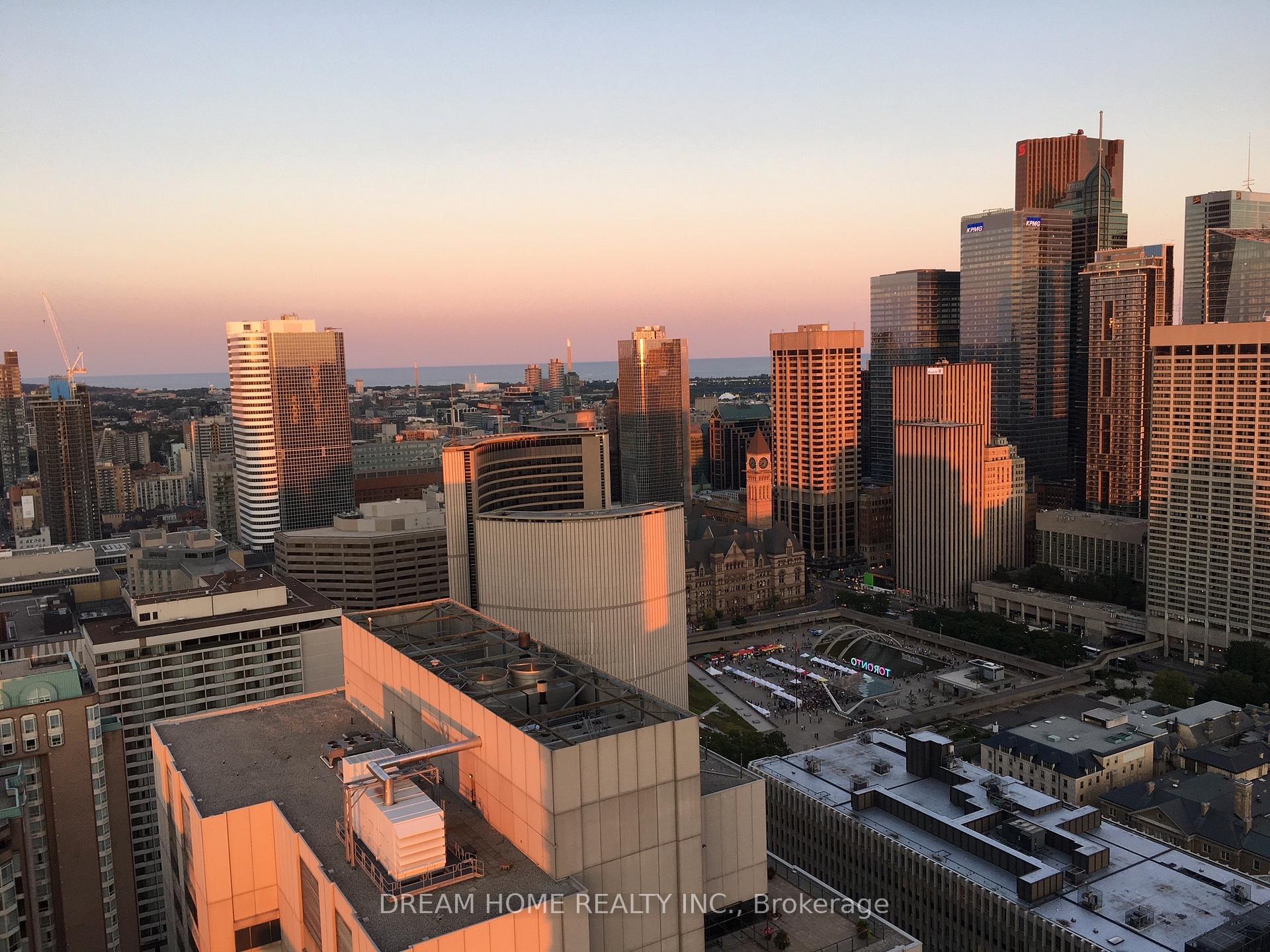Photo 9 of Unit Ph310, 426 University Avenue, Toronto, Kensington-Chinatown — HOMEH
