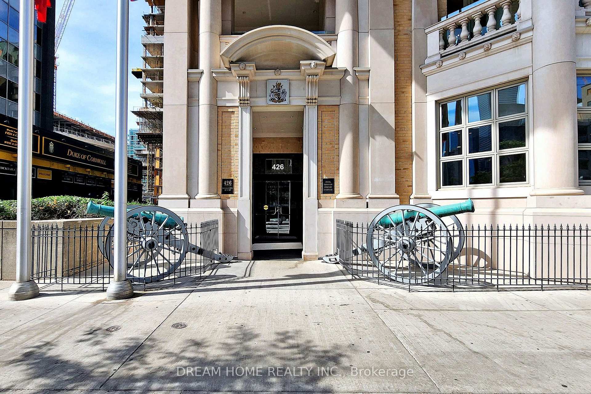 Photo 14 of Unit Ph310, 426 University Avenue, Toronto, Kensington-Chinatown — HOMEH