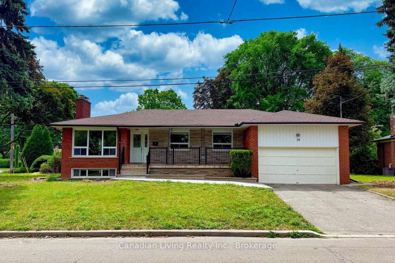 Front of 39 Silverview Drive