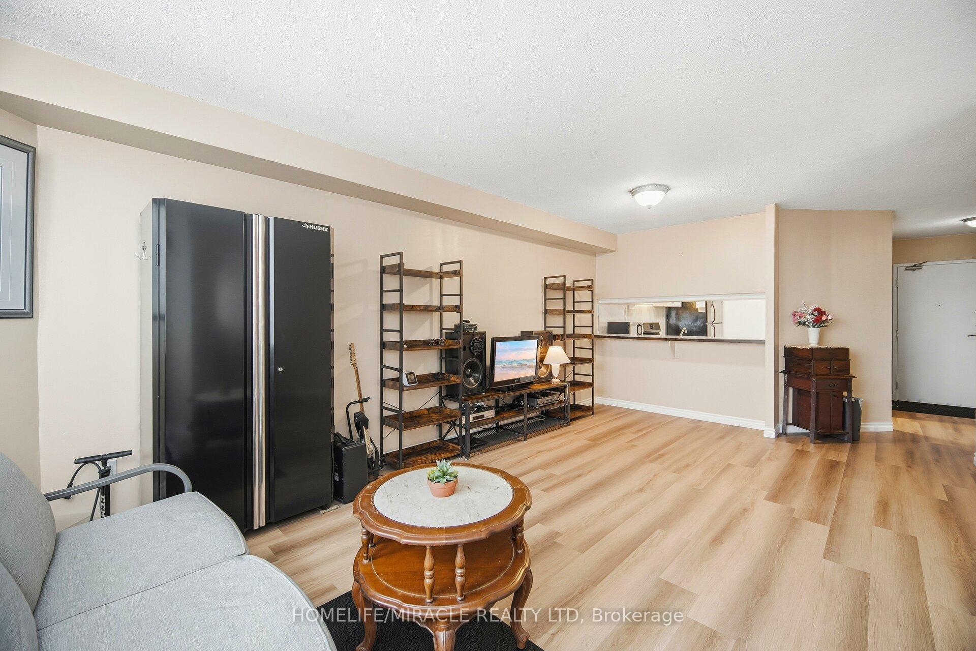 Photo 5 of Unit 610, 234 Albion Road, Etobicoke, Elms-Old Rexdale — HOMEH
