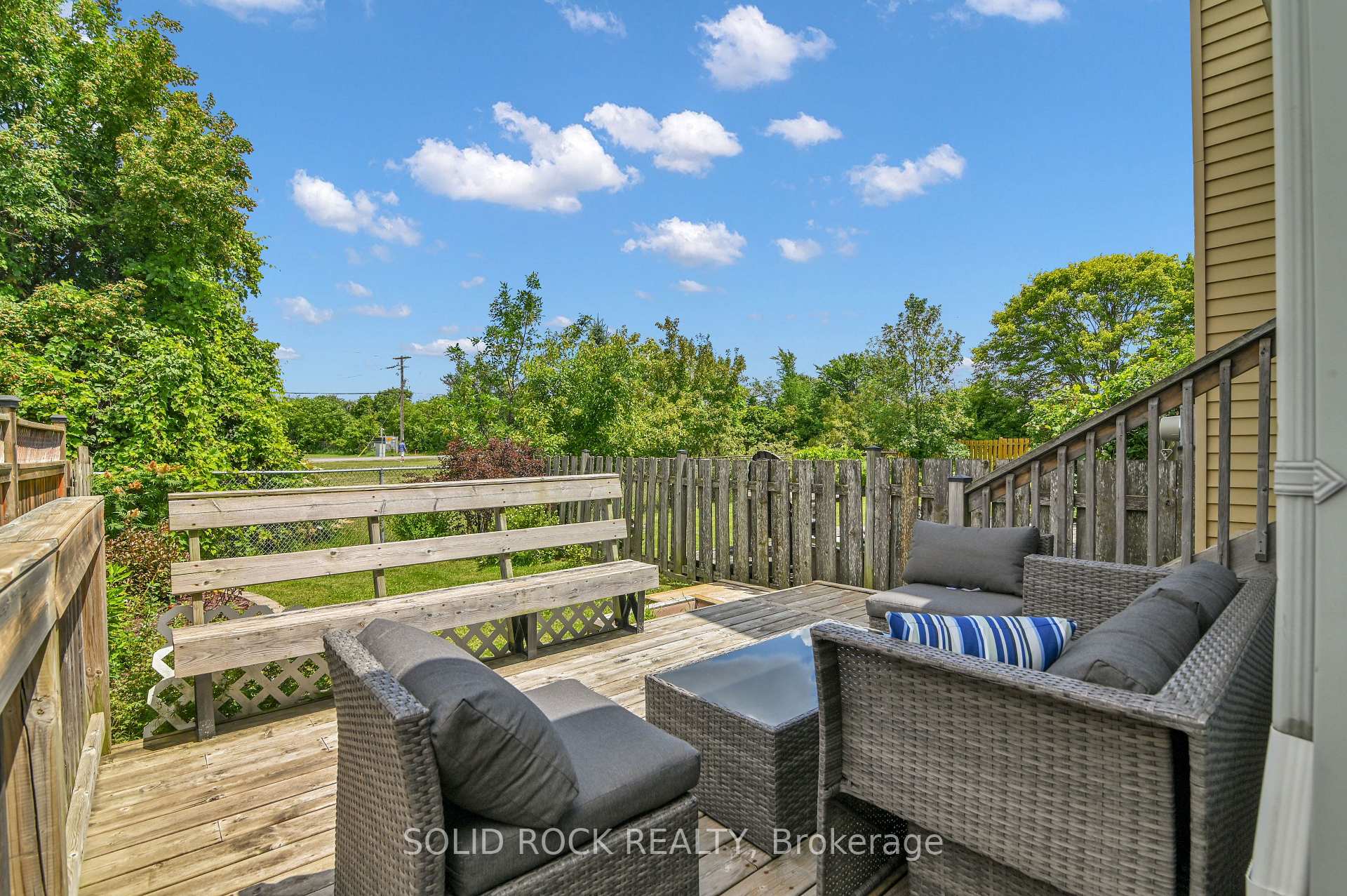 Photo 2 of 74 Pickwick Drive, Ottawa, Barrhaven - Cedargrove/Fraserdale — HOMEH
