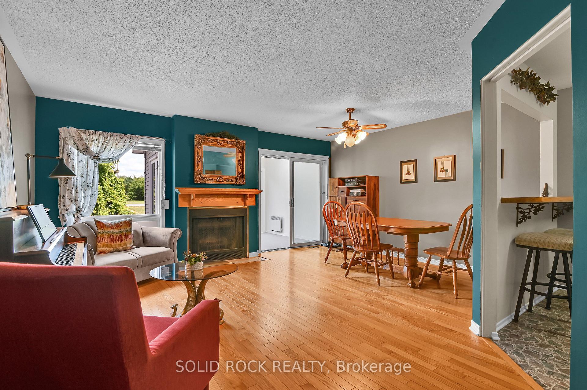 Photo 8 of 74 Pickwick Drive, Ottawa, Barrhaven - Cedargrove/Fraserdale — HOMEH