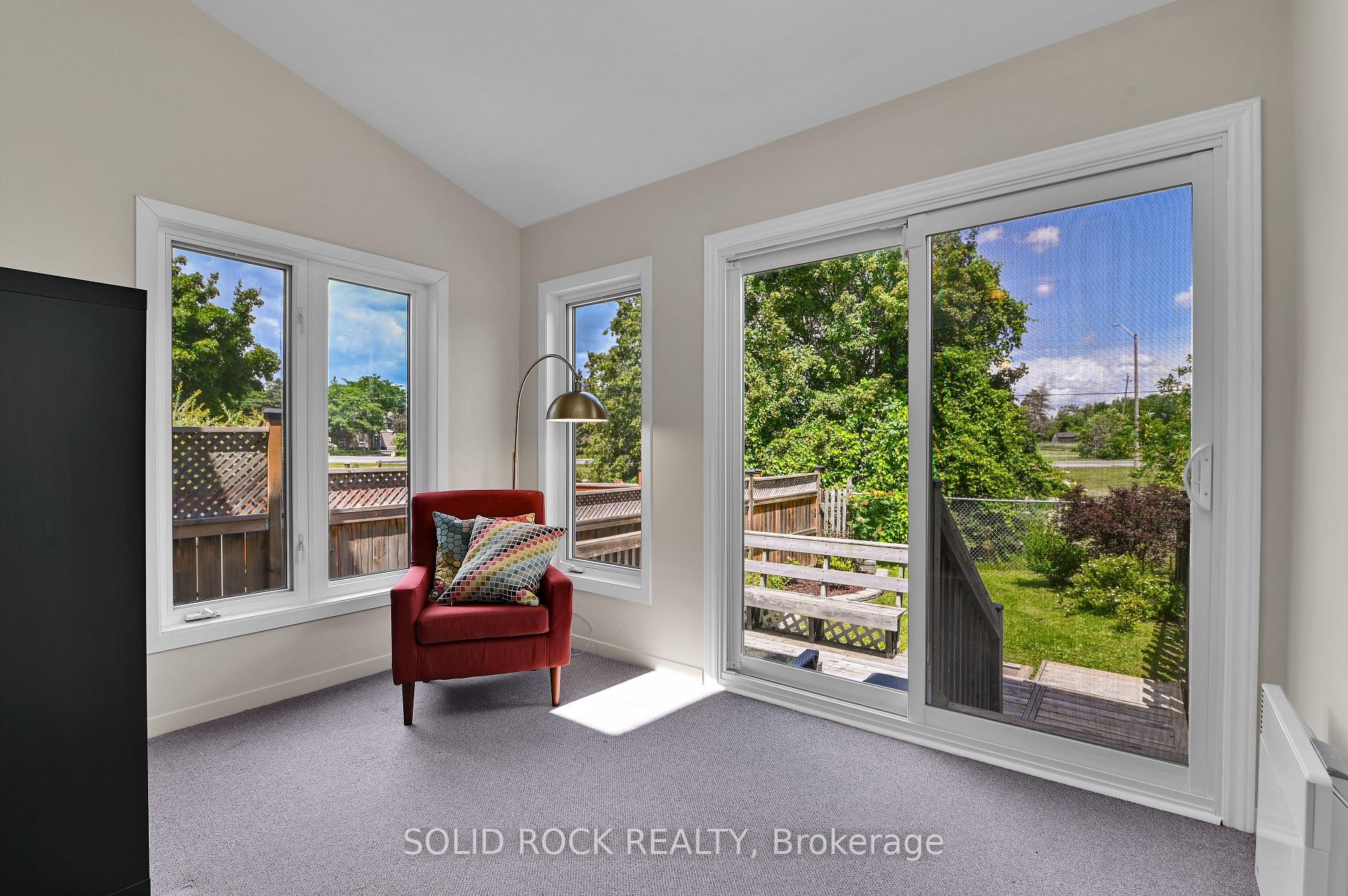 Photo 9 of 74 Pickwick Drive, Ottawa, Barrhaven - Cedargrove/Fraserdale — HOMEH