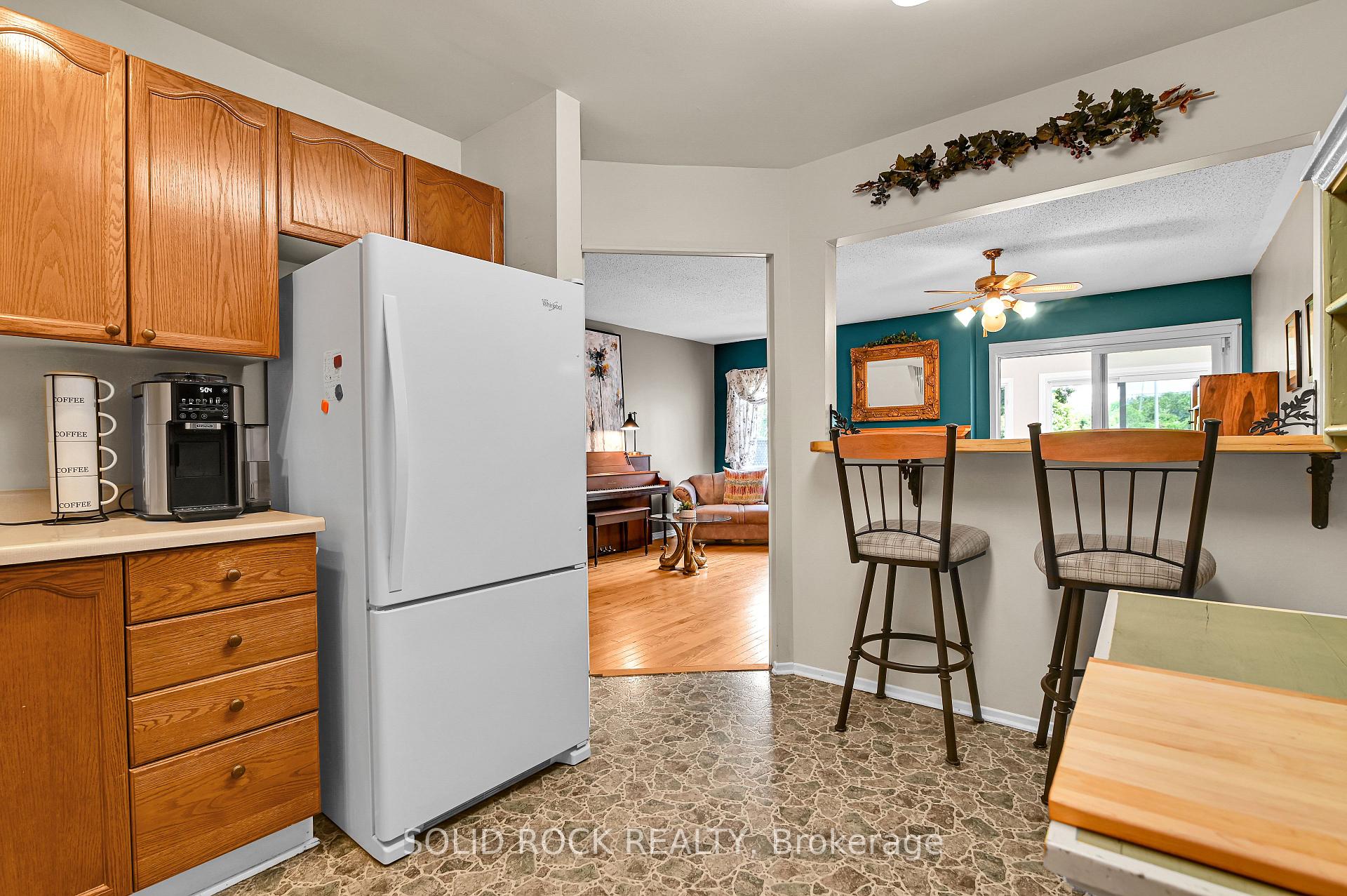 Photo 13 of 74 Pickwick Drive, Ottawa, Barrhaven - Cedargrove/Fraserdale — HOMEH