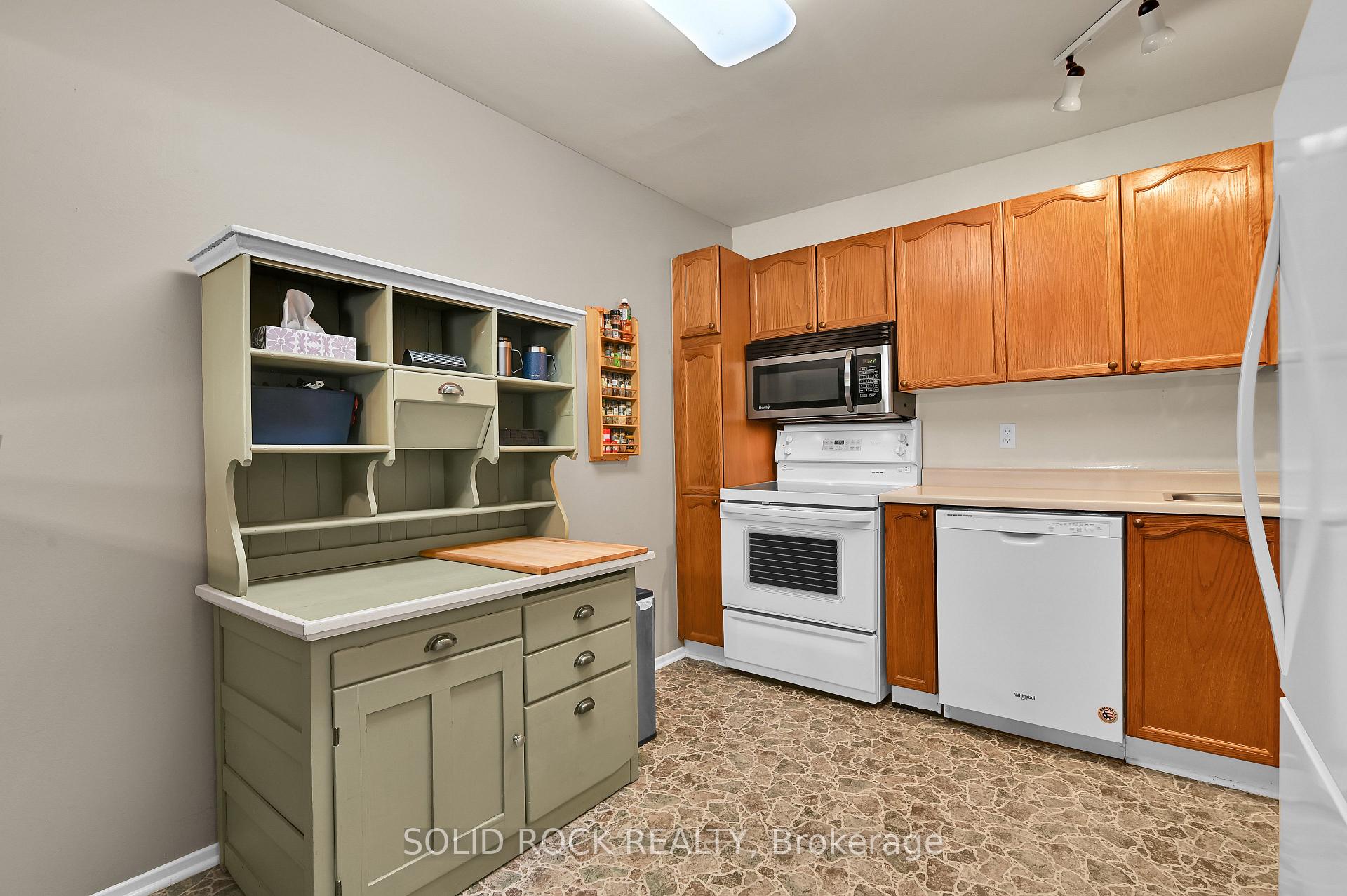 Photo 15 of 74 Pickwick Drive, Ottawa, Barrhaven - Cedargrove/Fraserdale — HOMEH