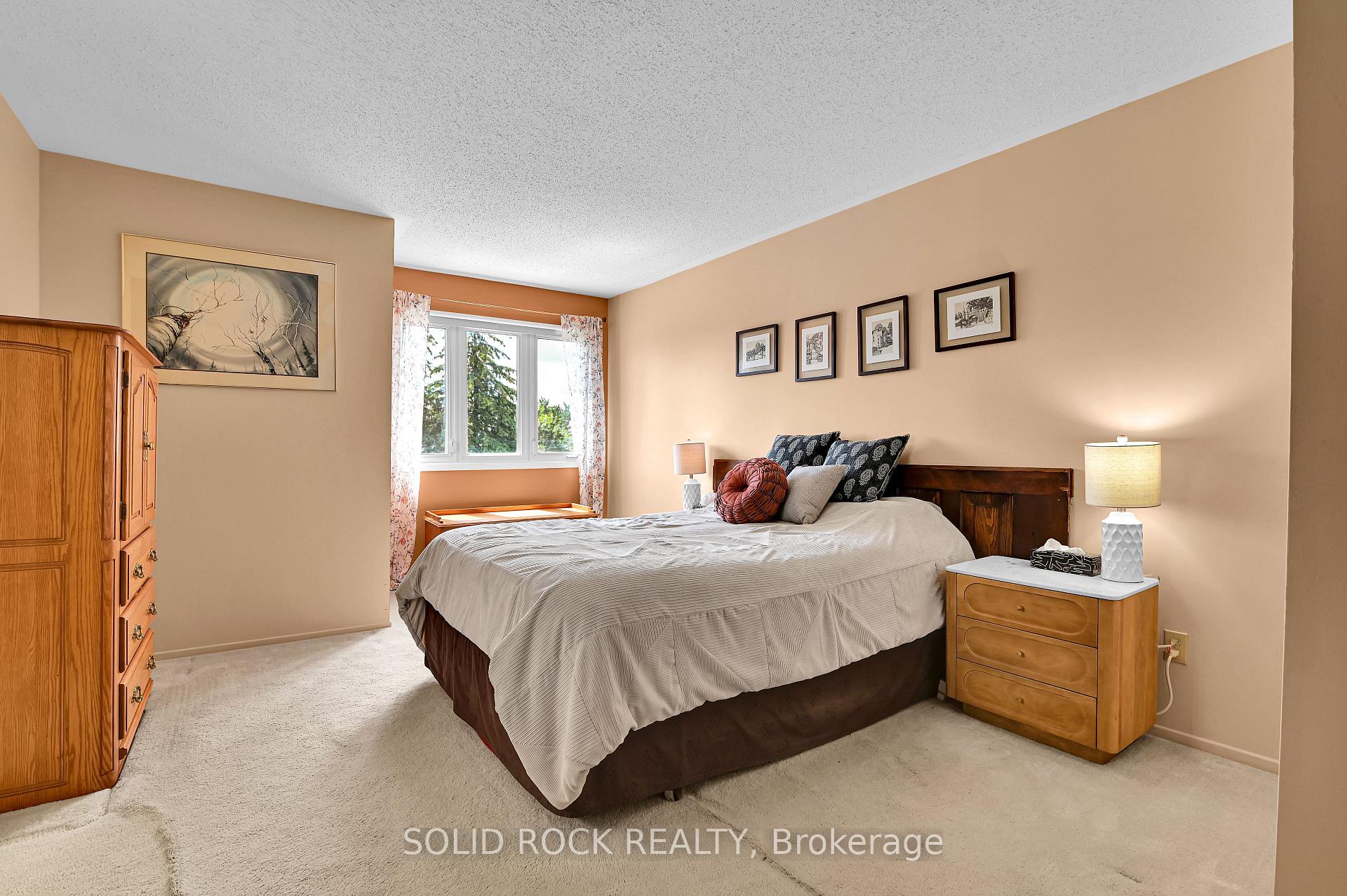 Photo 18 of 74 Pickwick Drive, Ottawa, Barrhaven - Cedargrove/Fraserdale — HOMEH