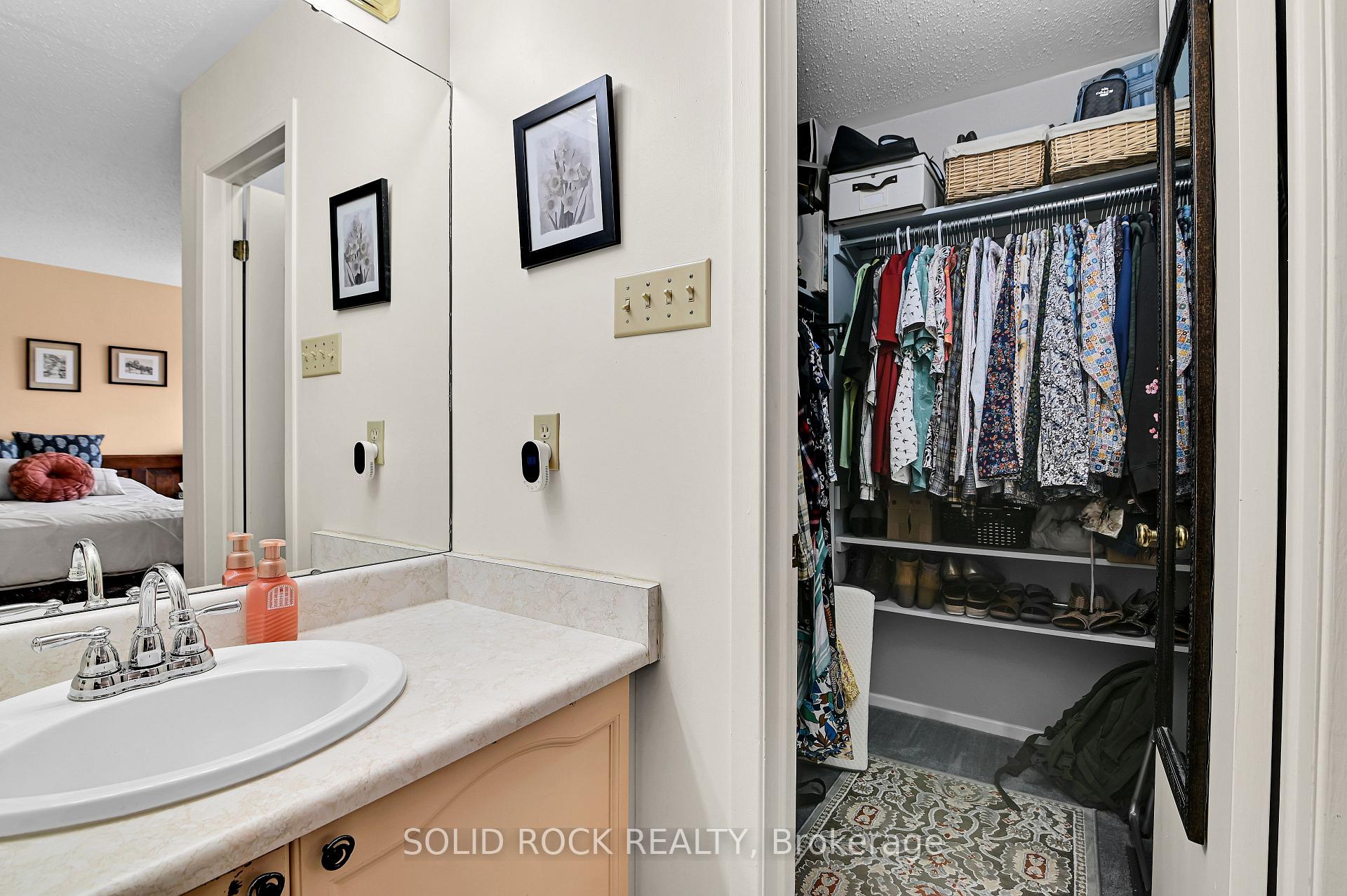 Photo 21 of 74 Pickwick Drive, Ottawa, Barrhaven - Cedargrove/Fraserdale — HOMEH