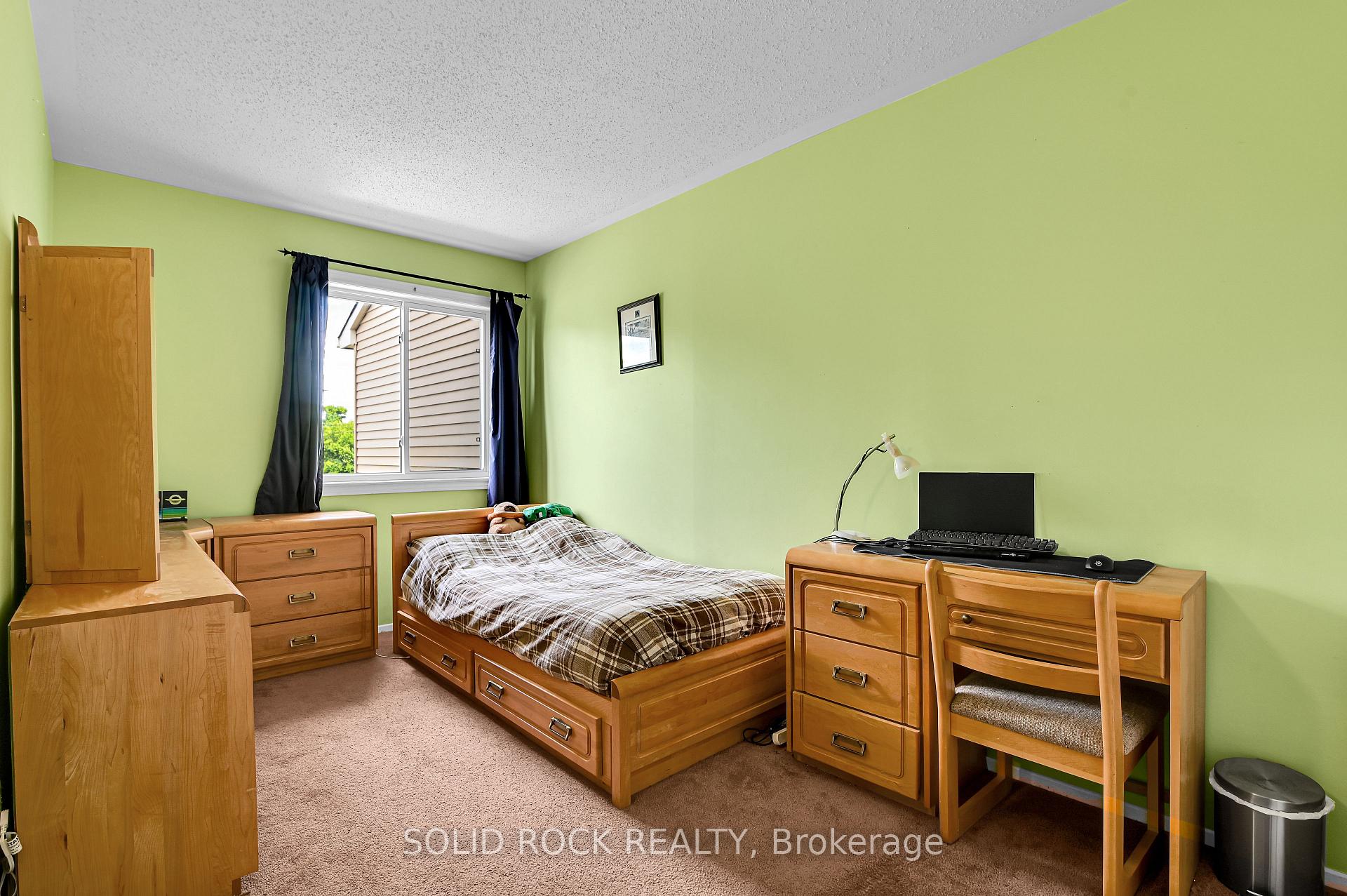 Photo 23 of 74 Pickwick Drive, Ottawa, Barrhaven - Cedargrove/Fraserdale — HOMEH