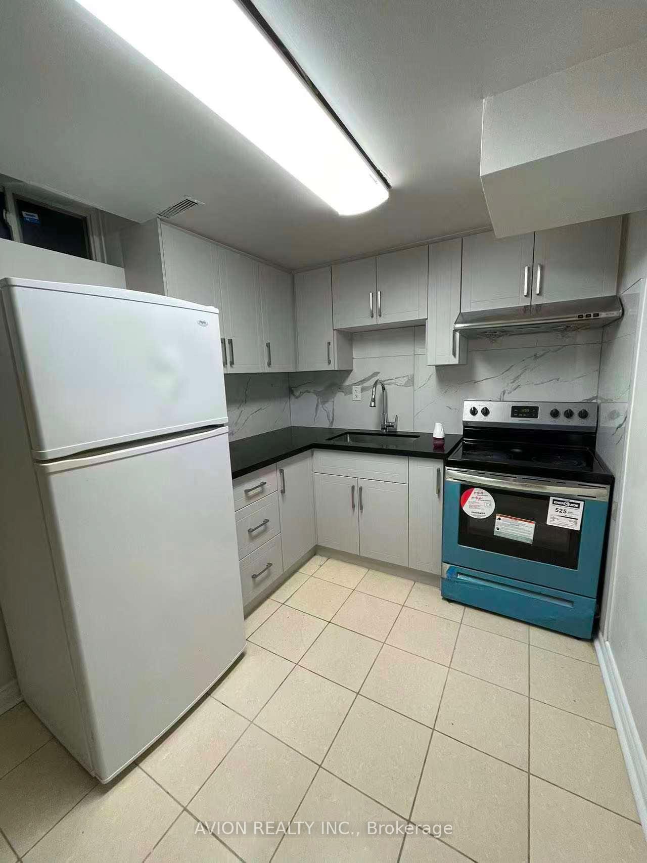 Photo 2 of 172 Highglen Avenue, Markham, Milliken Mills East — HOMEH