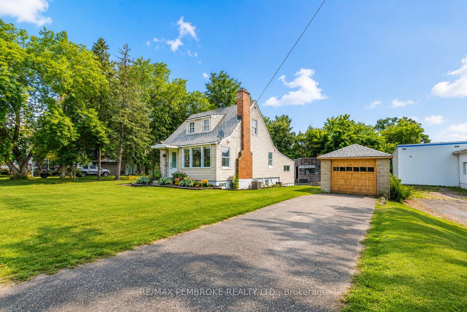 Photo 5 of 739 Front Street, Pembroke, Pembroke — HOMEH