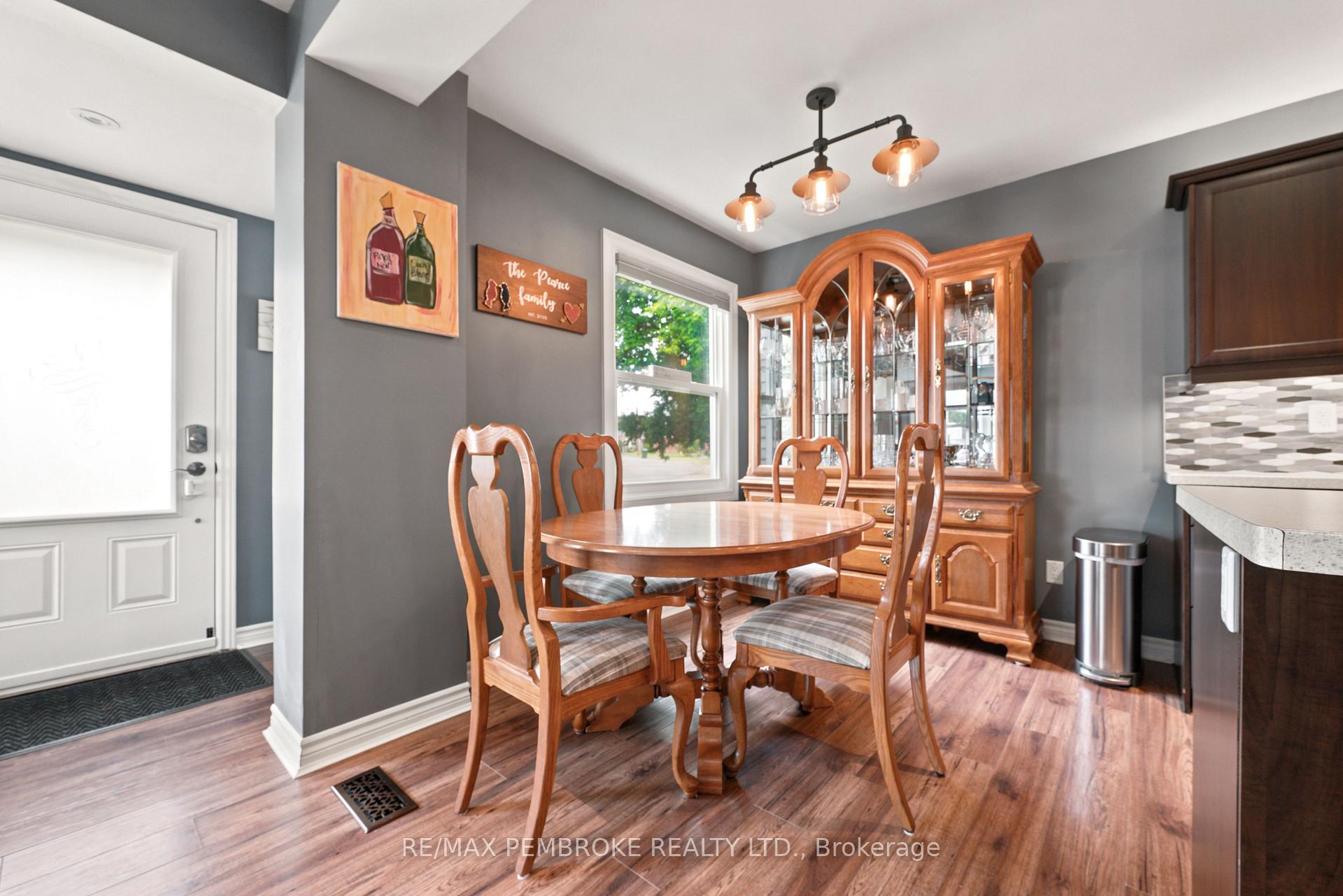 Photo 9 of 739 Front Street, Pembroke, Pembroke — HOMEH