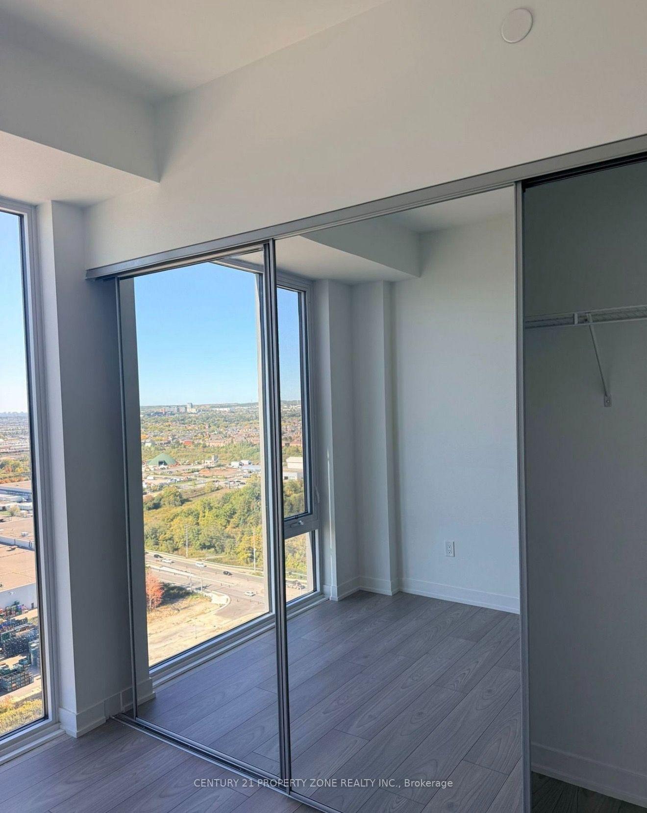 Photo 5 of Unit 2405, 474 Caldari Road, Vaughan, Concord — HOMEH