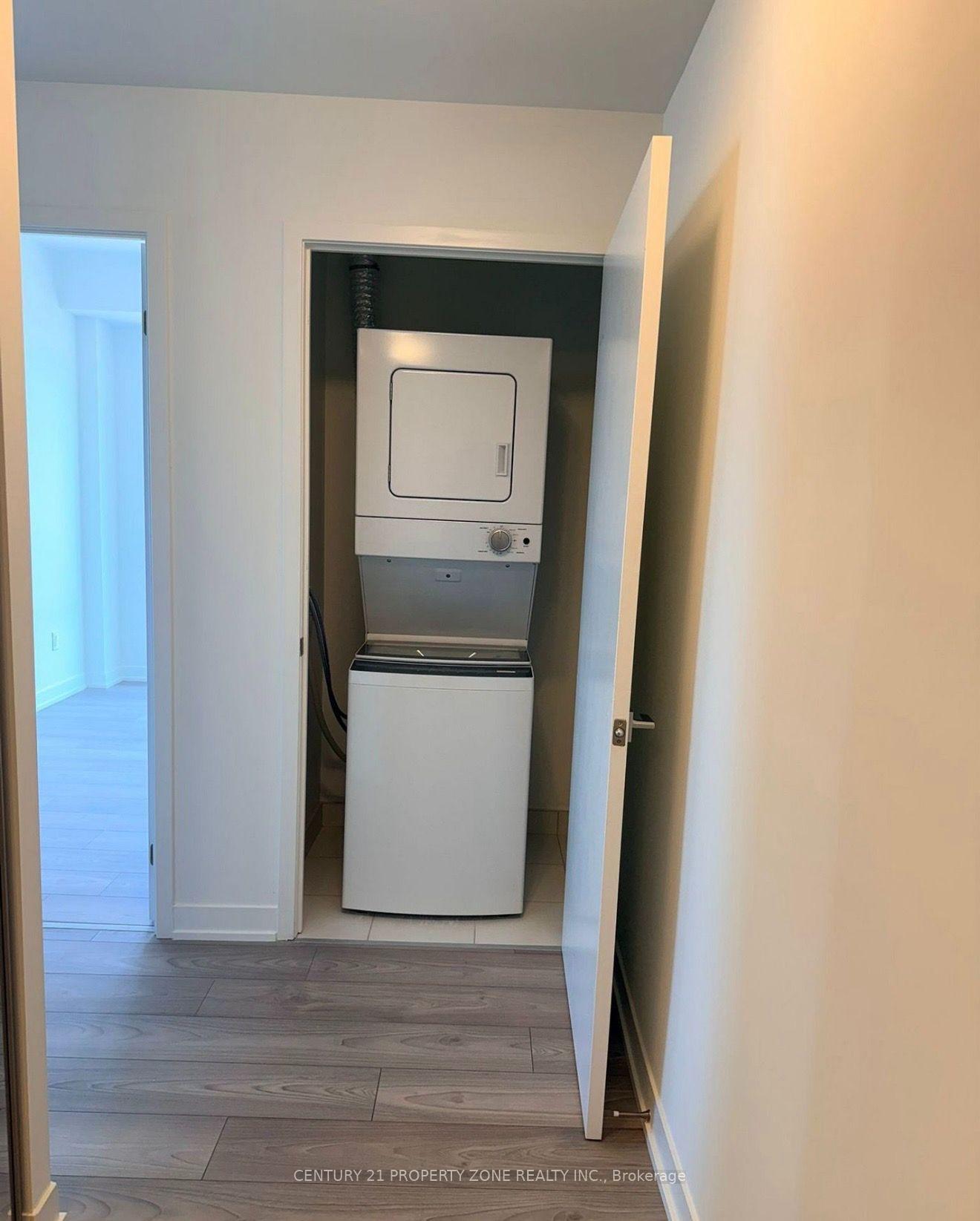 Photo 6 of Unit 2405, 474 Caldari Road, Vaughan, Concord — HOMEH