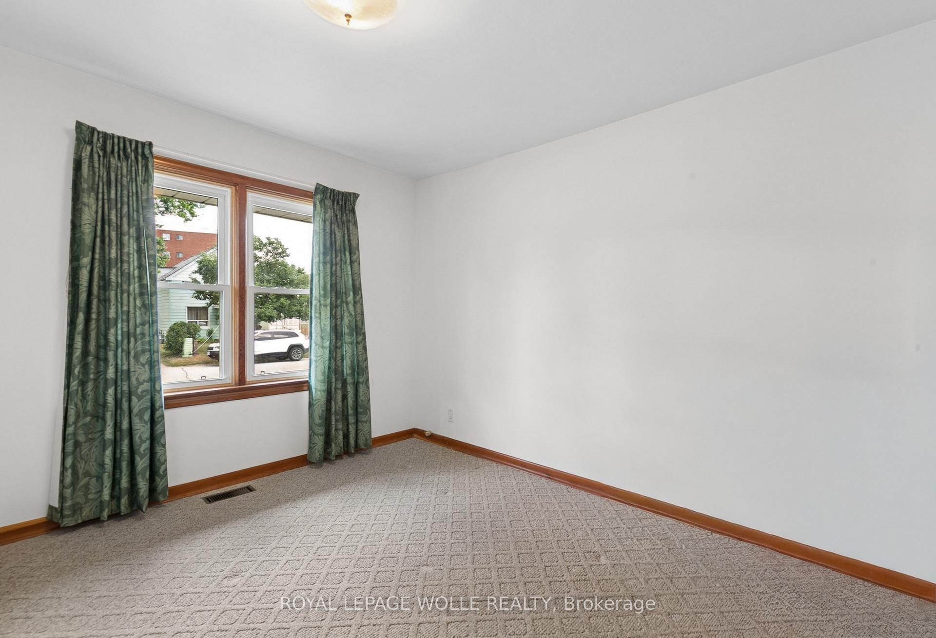 Photo 13 of 74 Ross Avenue, Kitchener, Eastwood — HOMEH