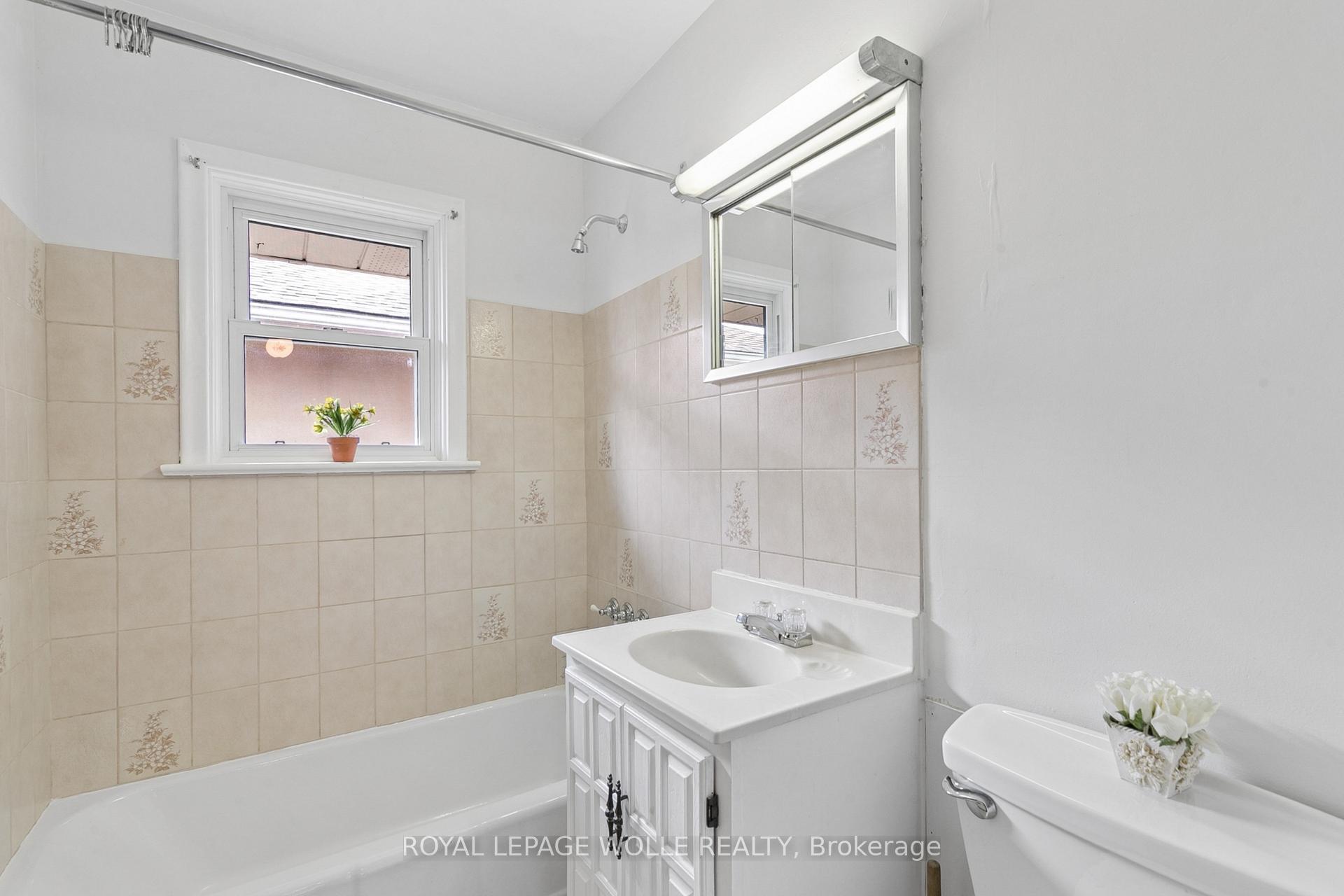 Photo 14 of 74 Ross Avenue, Kitchener, Eastwood — HOMEH