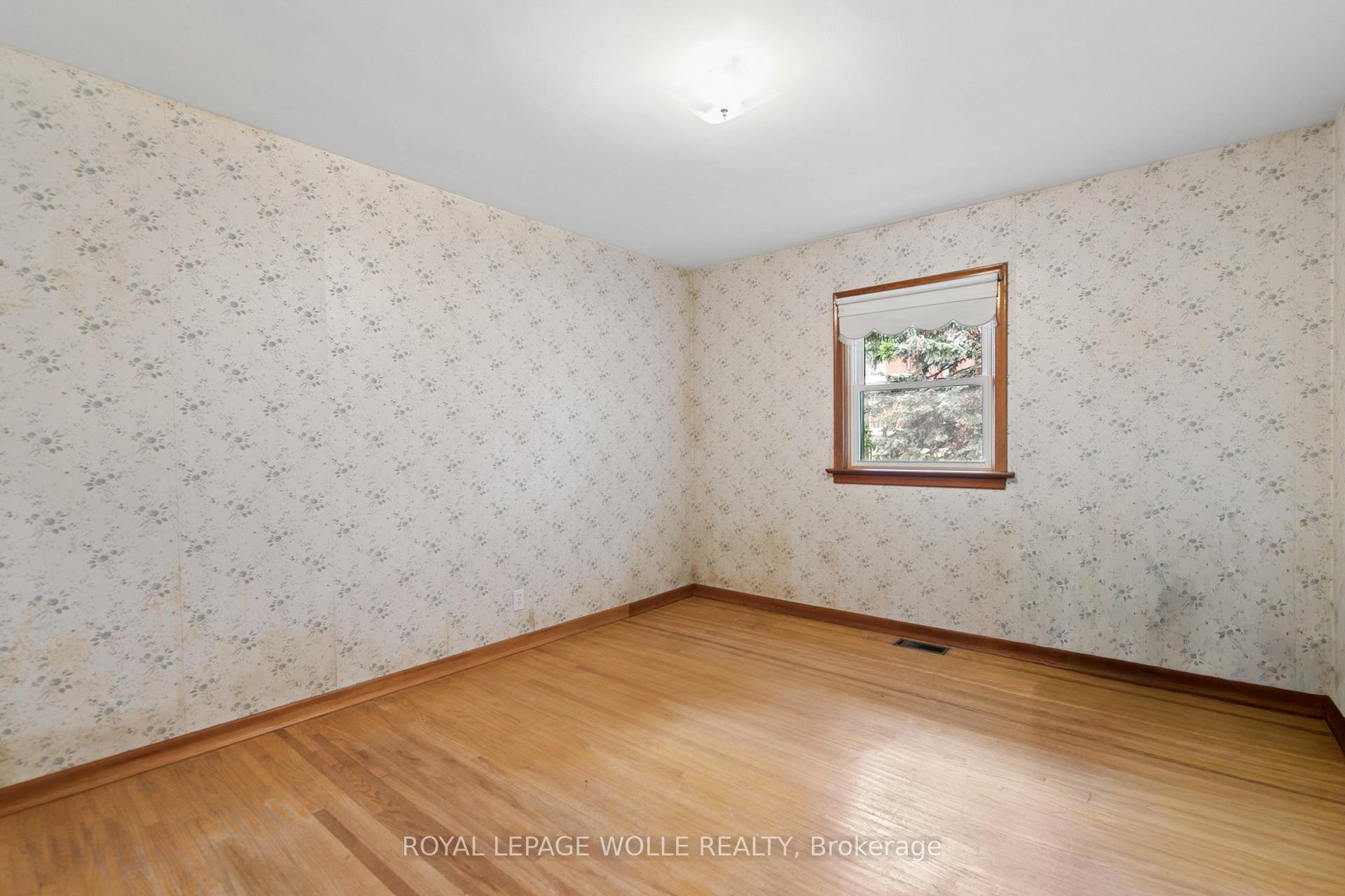 Photo 15 of 74 Ross Avenue, Kitchener, Eastwood — HOMEH