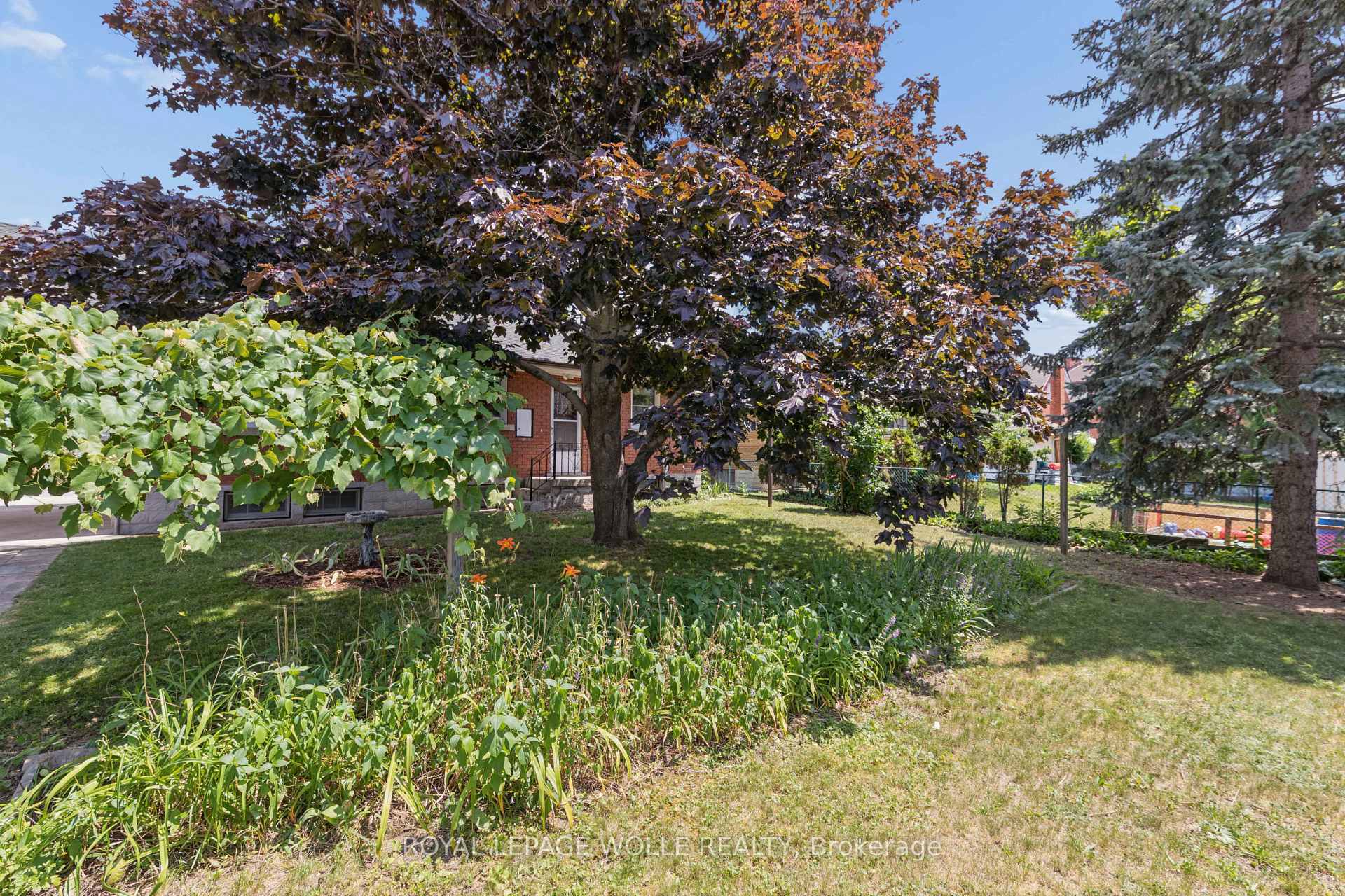 Photo 23 of 74 Ross Avenue, Kitchener, Eastwood — HOMEH