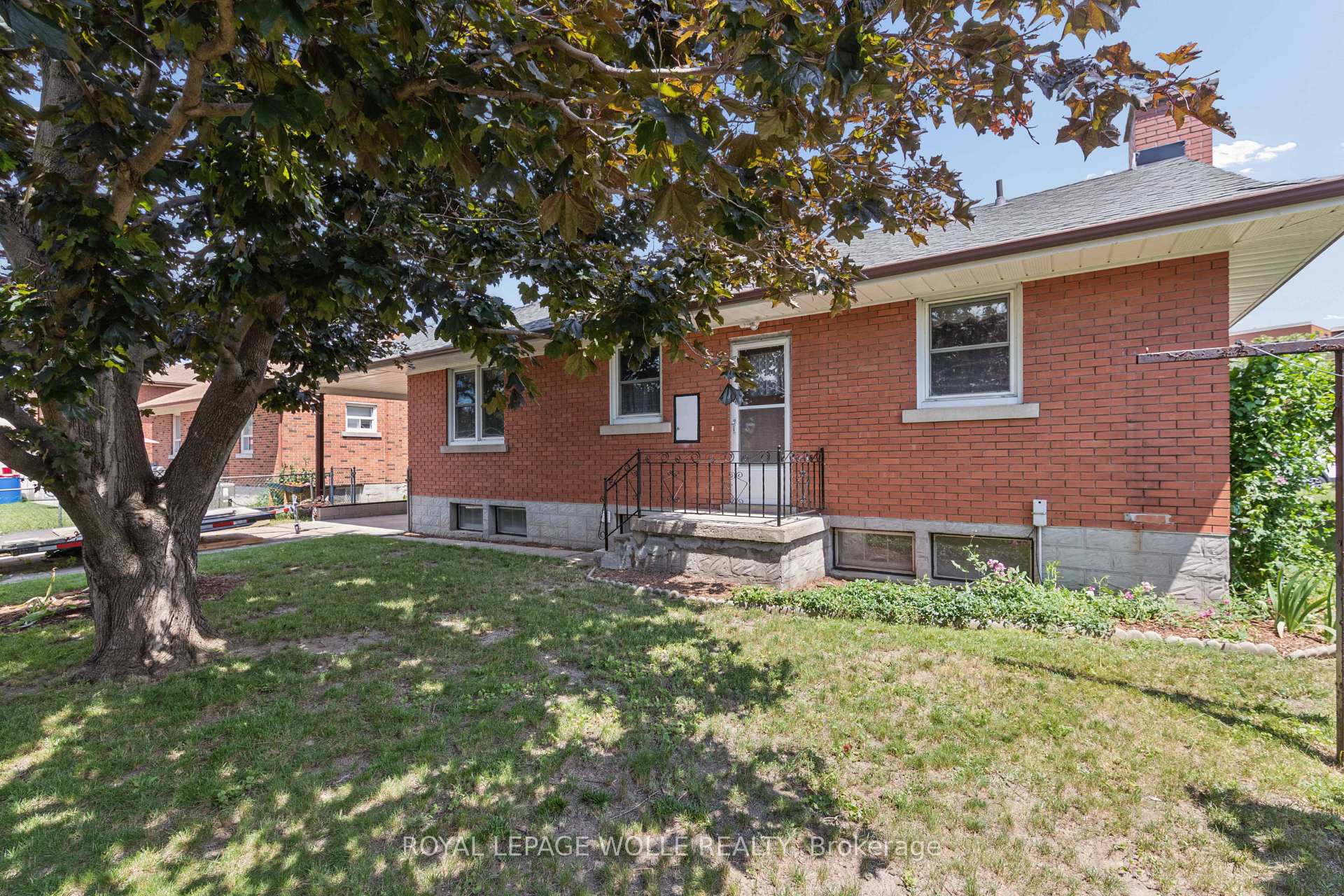 Photo 26 of 74 Ross Avenue, Kitchener, Eastwood — HOMEH