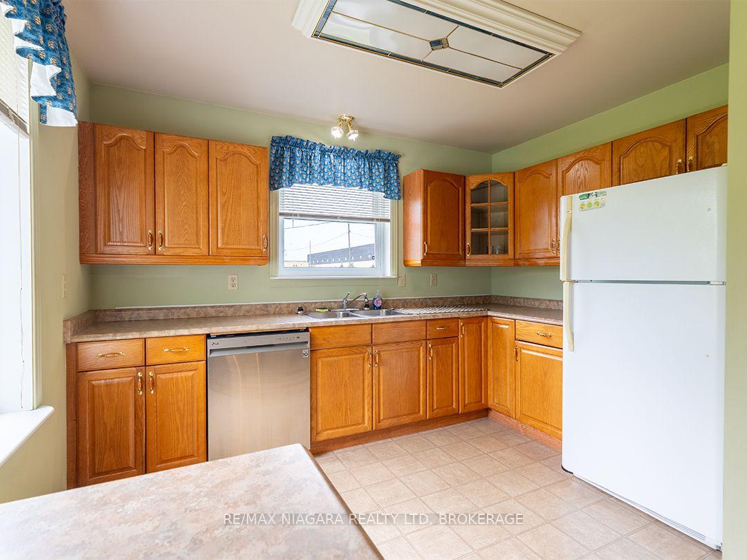 Photo 11 of 160 Barrick Road, Port Colborne, Main Street — HOMEH