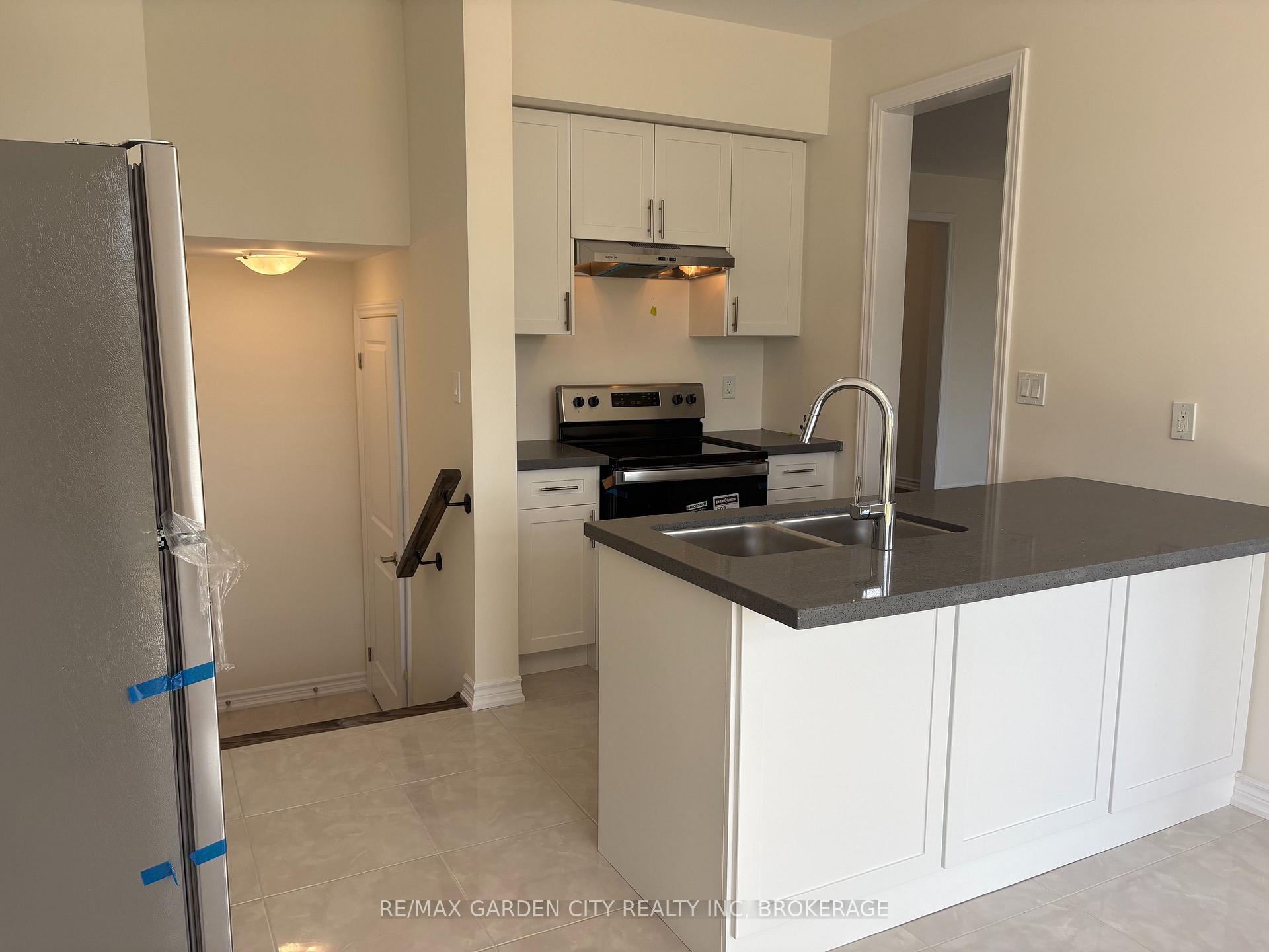 Photo 16 of 31 Postill Street, Brant, Paris — HOMEH