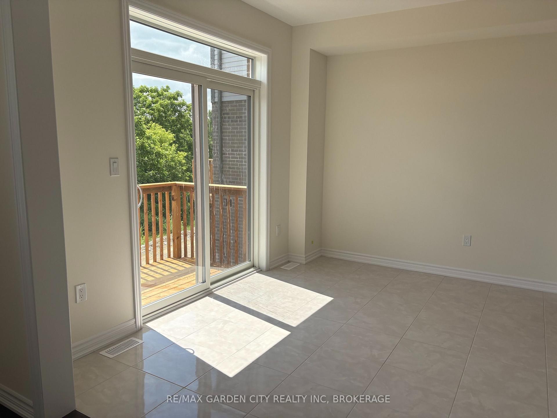 Photo 19 of 31 Postill Street, Brant, Paris — HOMEH