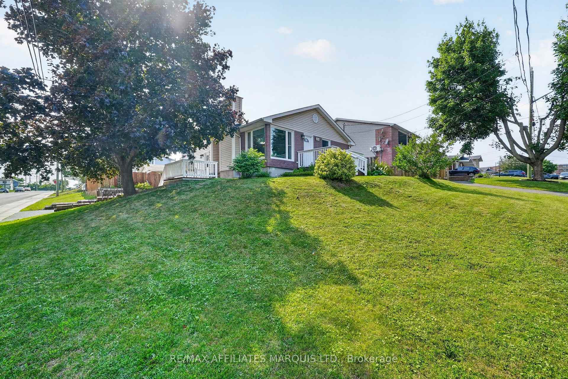 Photo 3 of 300 Gardner Avenue, Cornwall, Cornwall — HOMEH