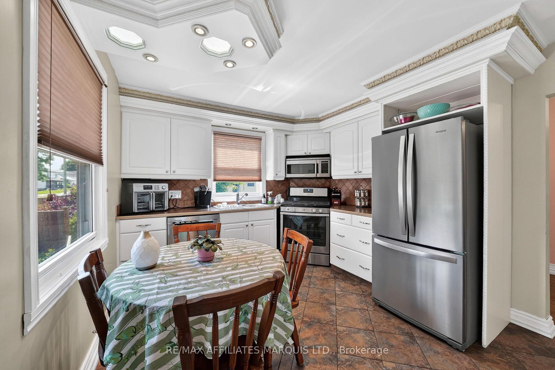 Photo 9 of 300 Gardner Avenue, Cornwall, Cornwall — HOMEH
