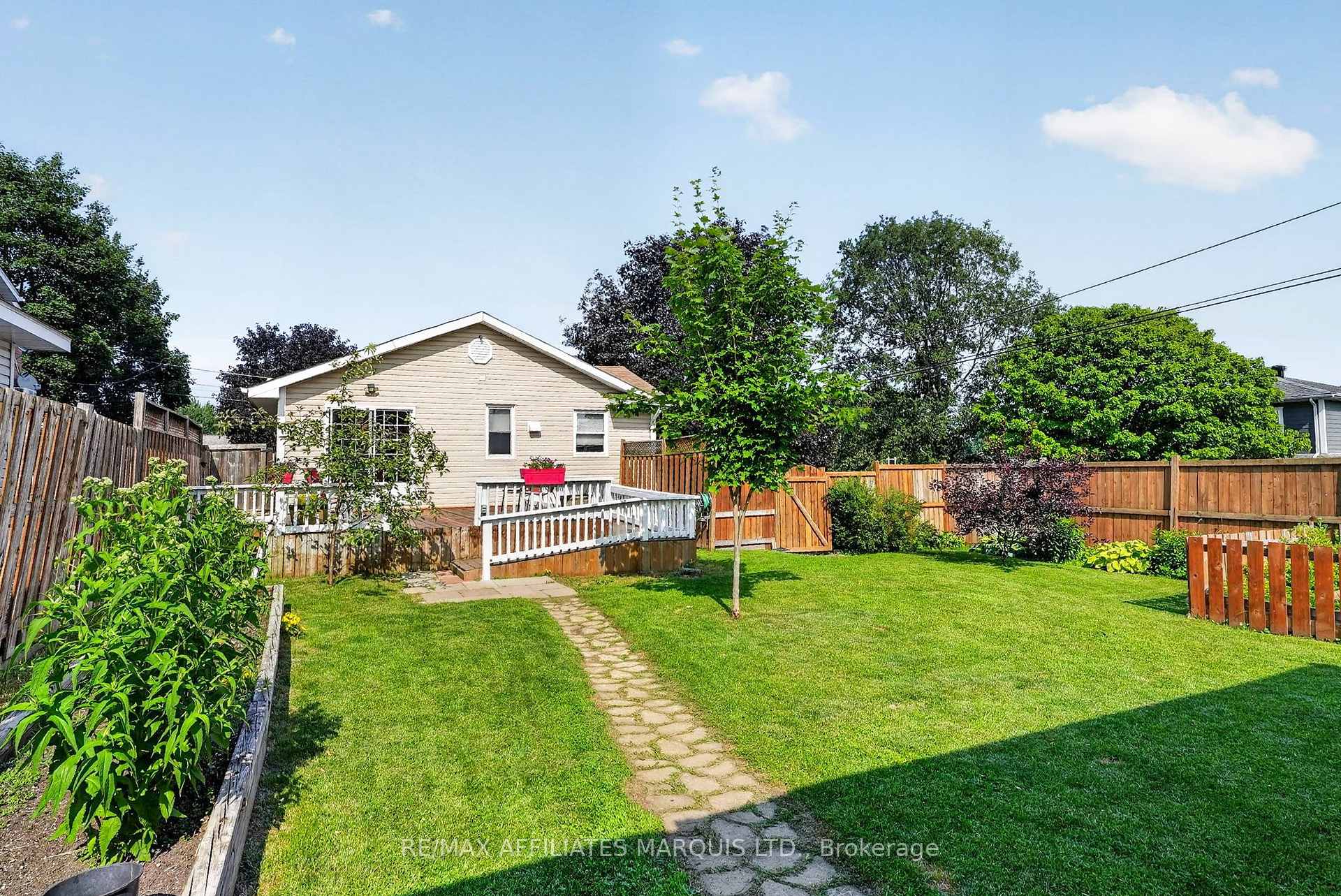 Photo 32 of 300 Gardner Avenue, Cornwall, Cornwall — HOMEH