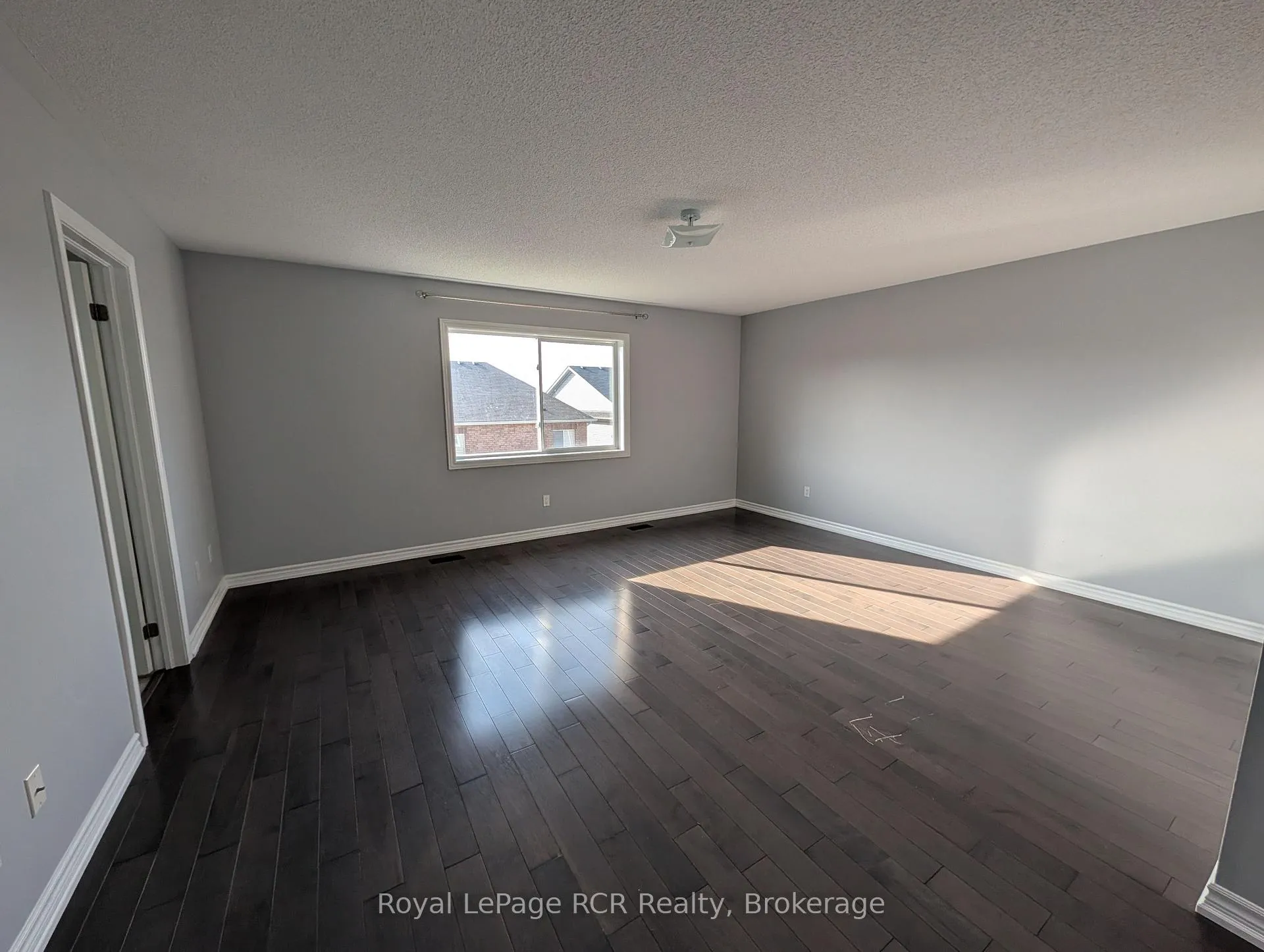 Photo 10 of 125 Morden Drive, Shelburne — HOMEH