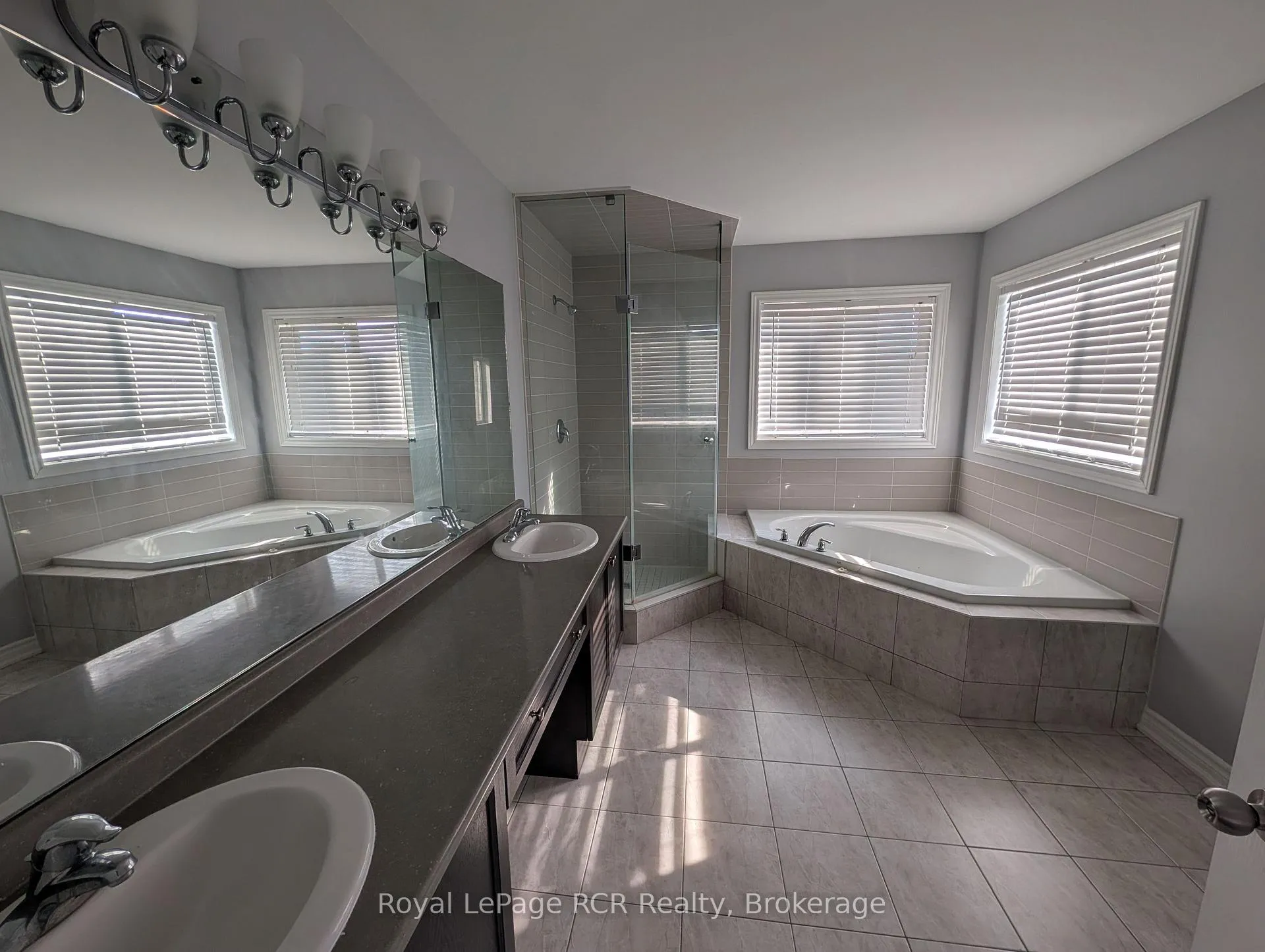 Photo 11 of 125 Morden Drive, Shelburne — HOMEH