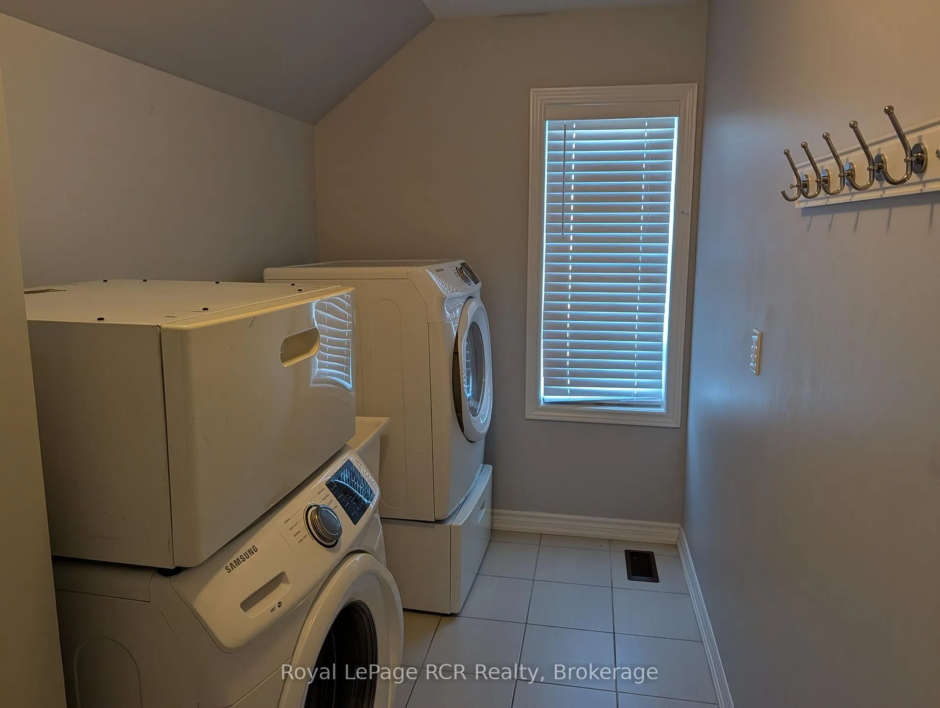 Photo 15 of 125 Morden Drive, Shelburne — HOMEH