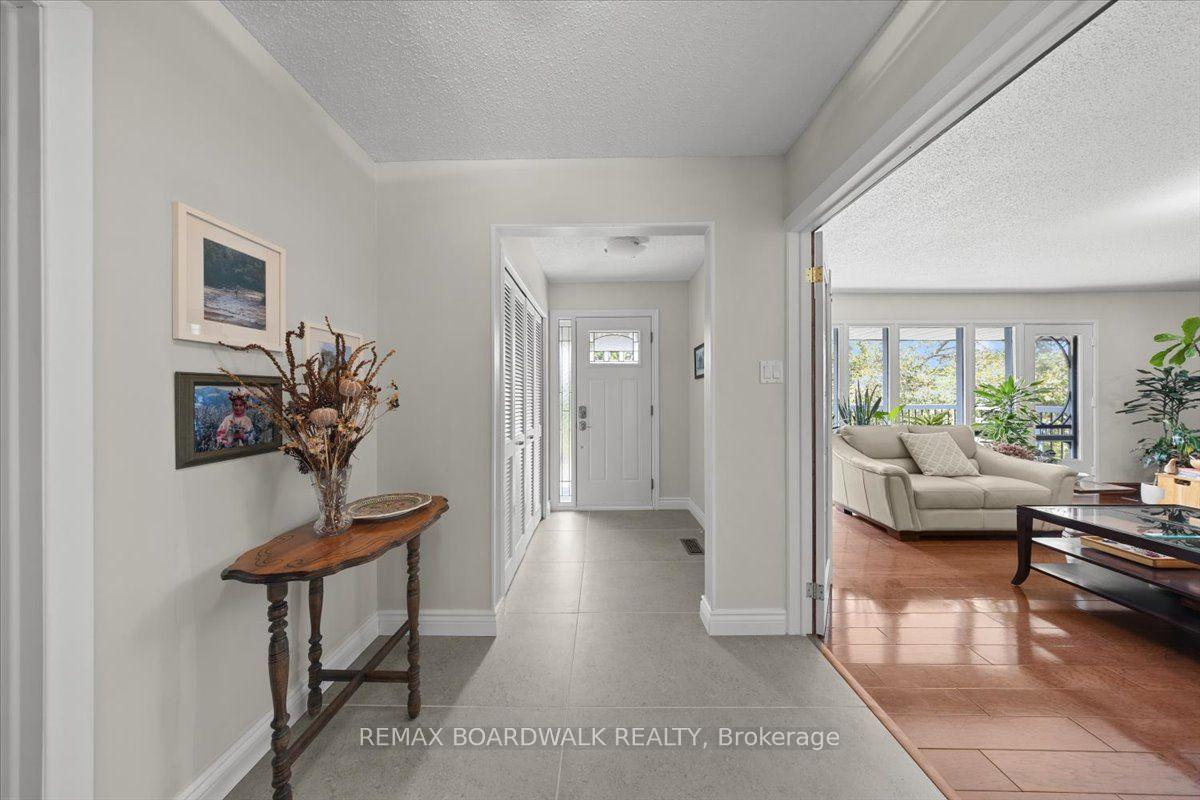 Photo 6 of 15 Selwyn Crescent, Ottawa, Kanata - Beaverbrook — HOMEH