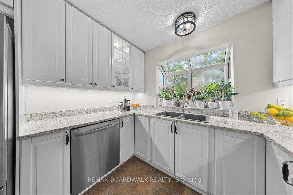 Photo 15 of 15 Selwyn Crescent, Ottawa, Kanata - Beaverbrook — HOMEH