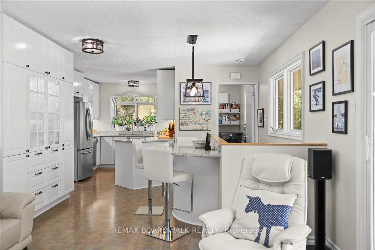 Photo 18 of 15 Selwyn Crescent, Ottawa, Kanata - Beaverbrook — HOMEH