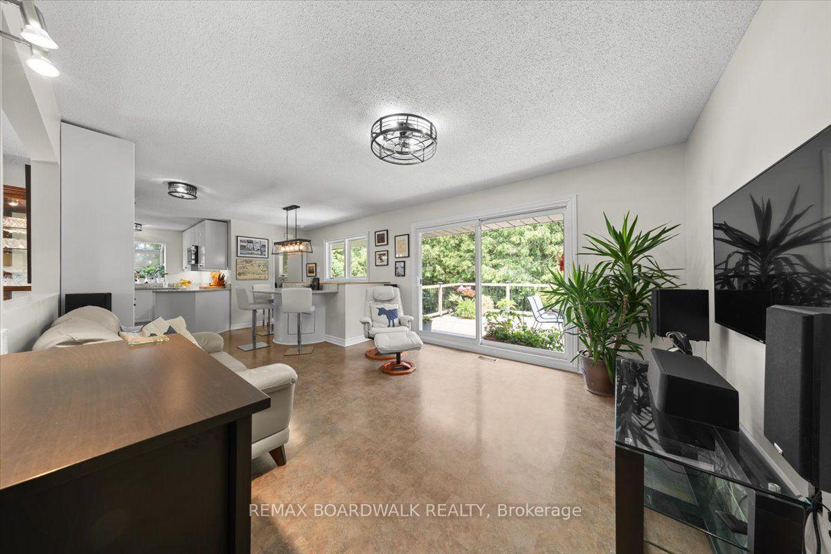 Photo 23 of 15 Selwyn Crescent, Ottawa, Kanata - Beaverbrook — HOMEH