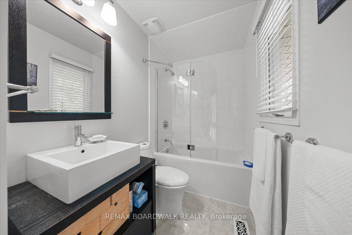 Photo 33 of 15 Selwyn Crescent, Ottawa, Kanata - Beaverbrook — HOMEH