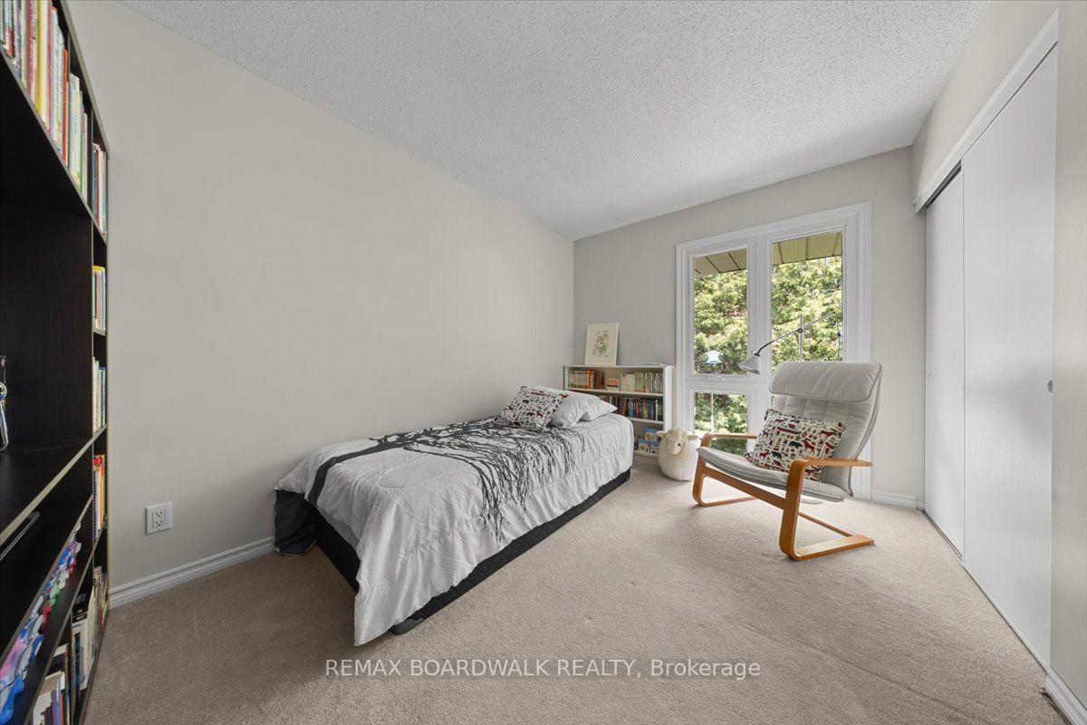 Photo 34 of 15 Selwyn Crescent, Ottawa, Kanata - Beaverbrook — HOMEH