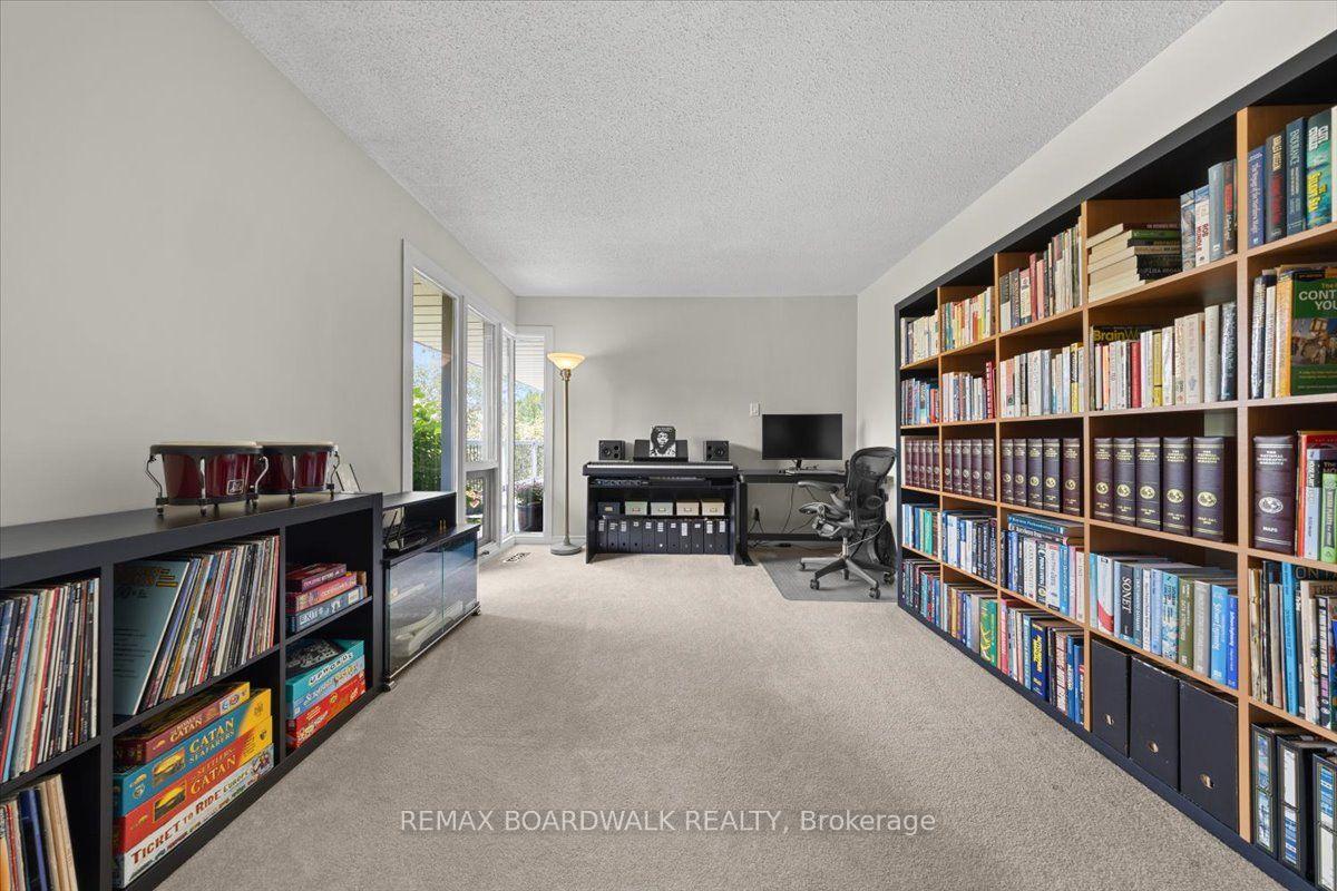 Photo 36 of 15 Selwyn Crescent, Ottawa, Kanata - Beaverbrook — HOMEH
