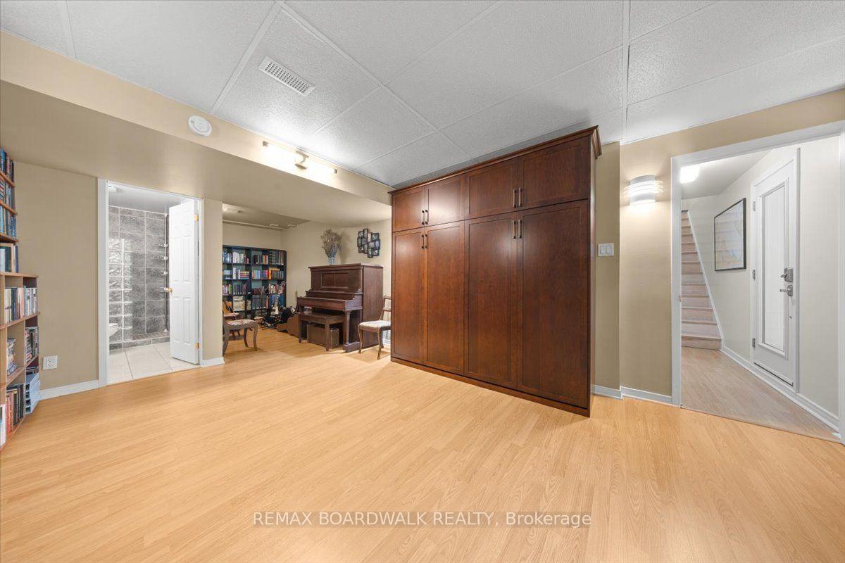 Photo 40 of 15 Selwyn Crescent, Ottawa, Kanata - Beaverbrook — HOMEH
