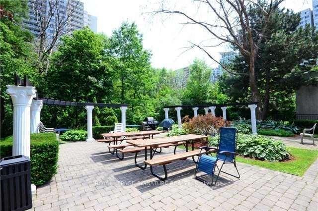 Photo 15 of Unit 1107, 3695 Kaneff Crescent, Mississauga, Mississauga Valleys — HOMEH