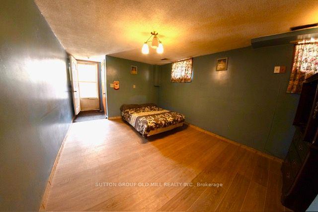 Photo 13 of 8 Richgrove Drive, Etobicoke, Willowridge-Martingrove-Richview — HOMEH
