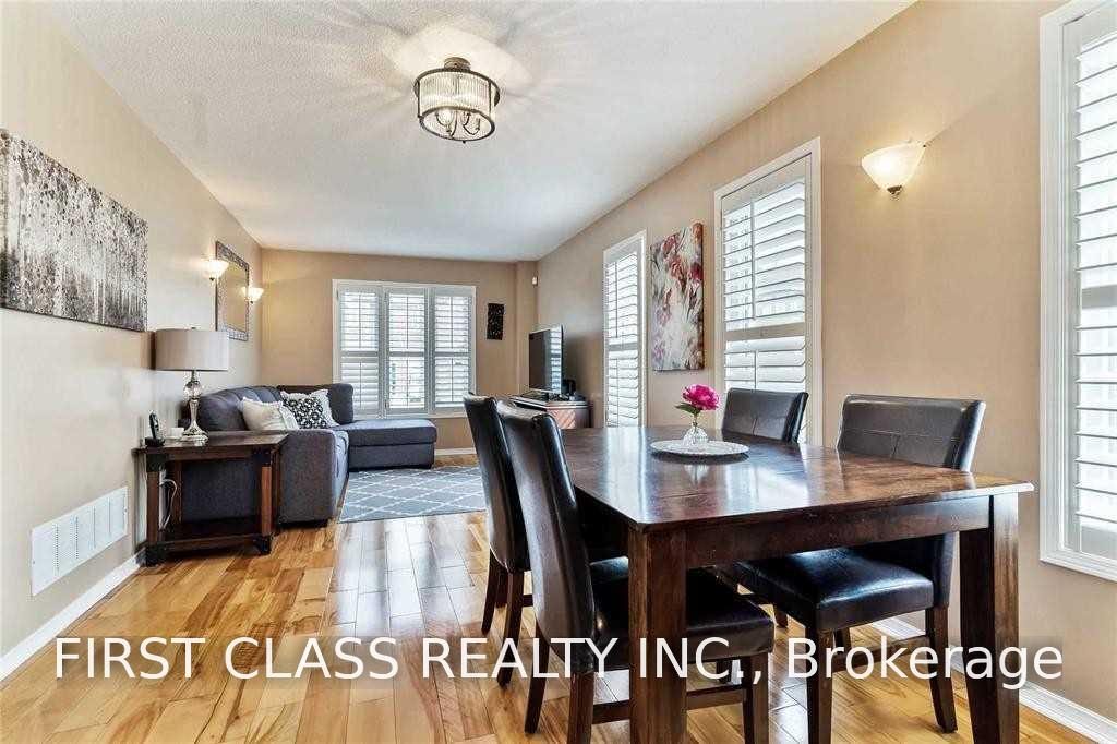 Photo 4 of 67 Denton Circle, Vaughan, Maple — HOMEH