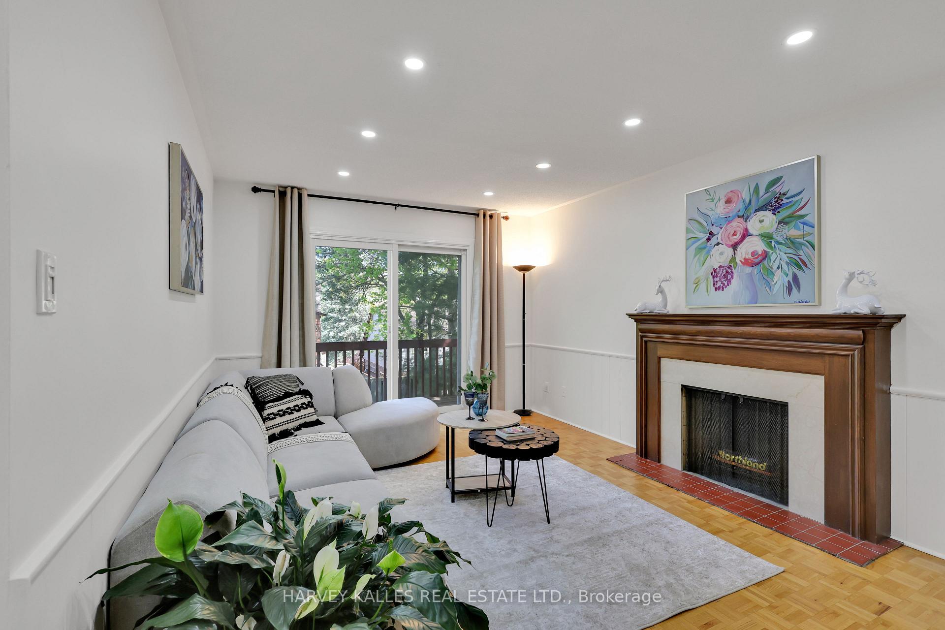 Photo 5 of 62 Aberfeldy Crescent, Markham, German Mills — HOMEH