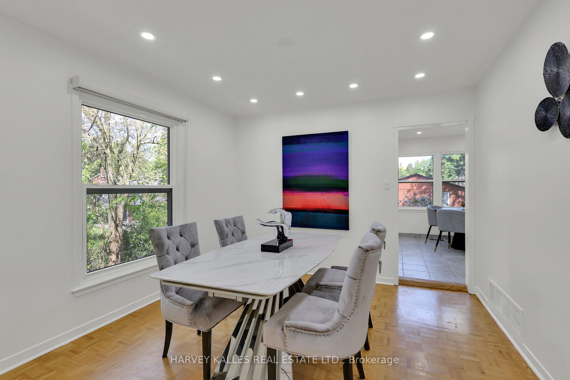 Photo 4 of 62 Aberfeldy Crescent, Markham, German Mills — HOMEH