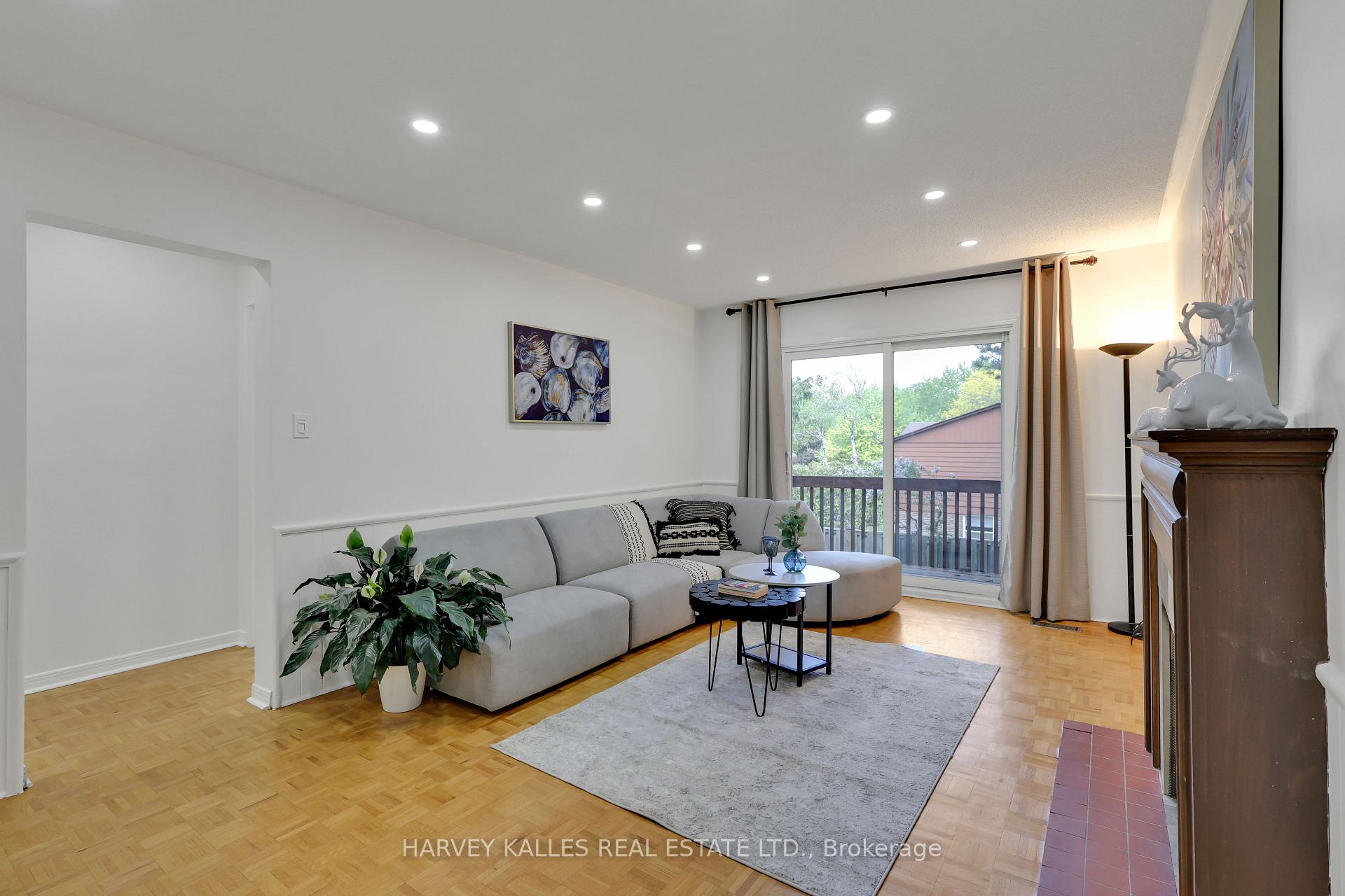 Photo 7 of 62 Aberfeldy Crescent, Markham, German Mills — HOMEH