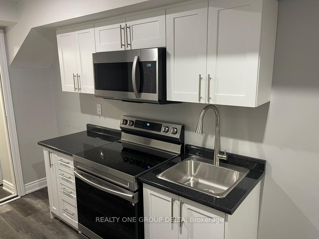 Photo 10 of 6 Quinton (Lower) Ridge, Brampton, Bram West — HOMEH