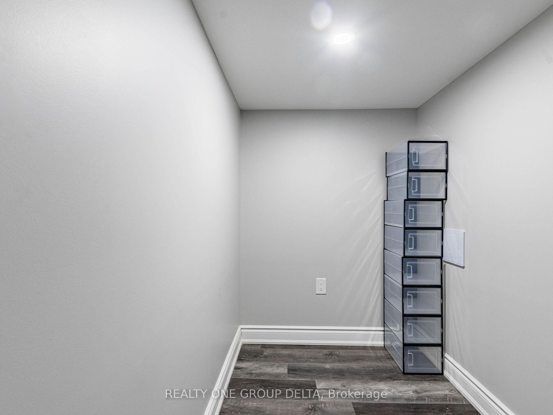 Photo 19 of 6 Quinton (Lower) Ridge, Brampton, Bram West — HOMEH