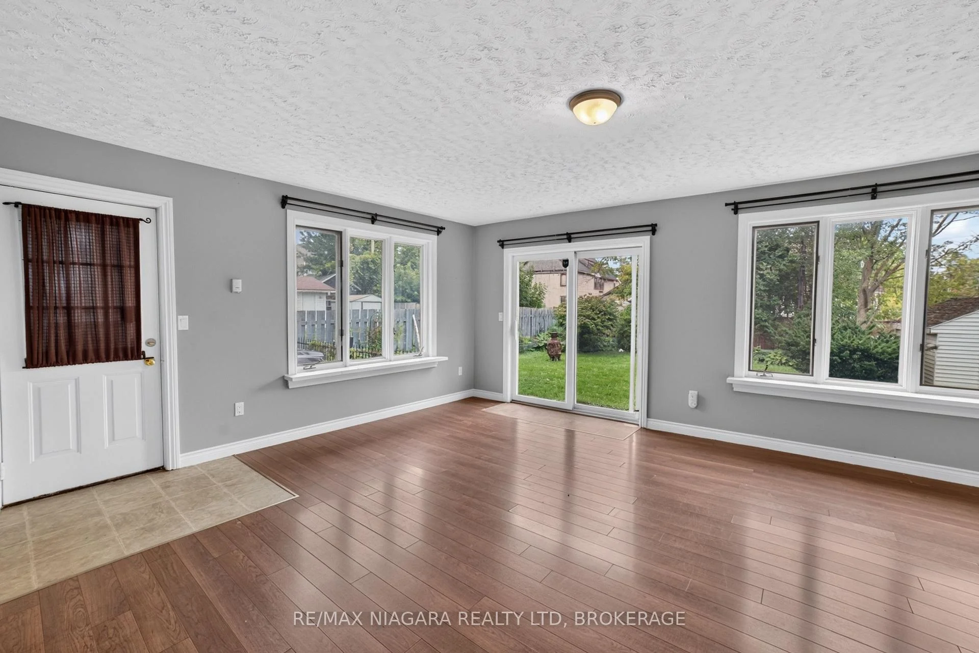 Photo 66 of 30 Shotwell Street, Welland, Prince Charles — HOMEH